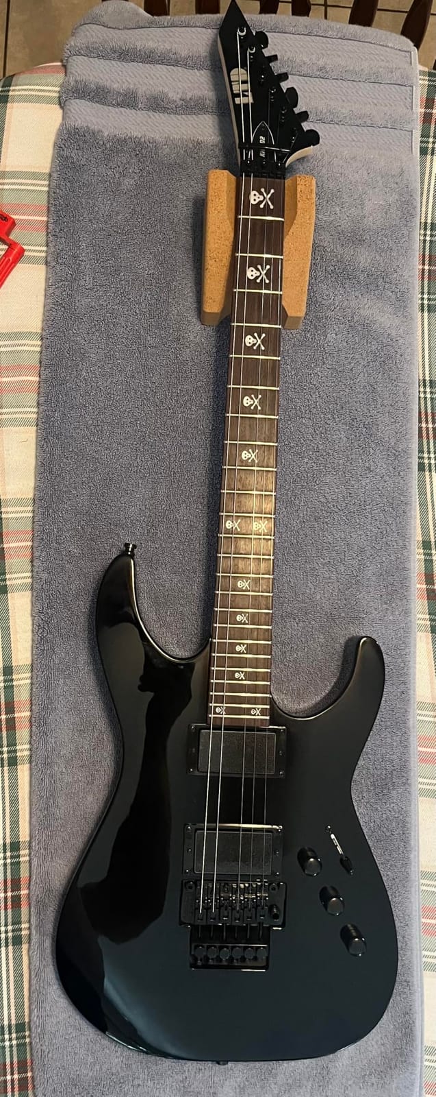 ESP LTD Kirk Hammett KH-202 - Black customer photo 2