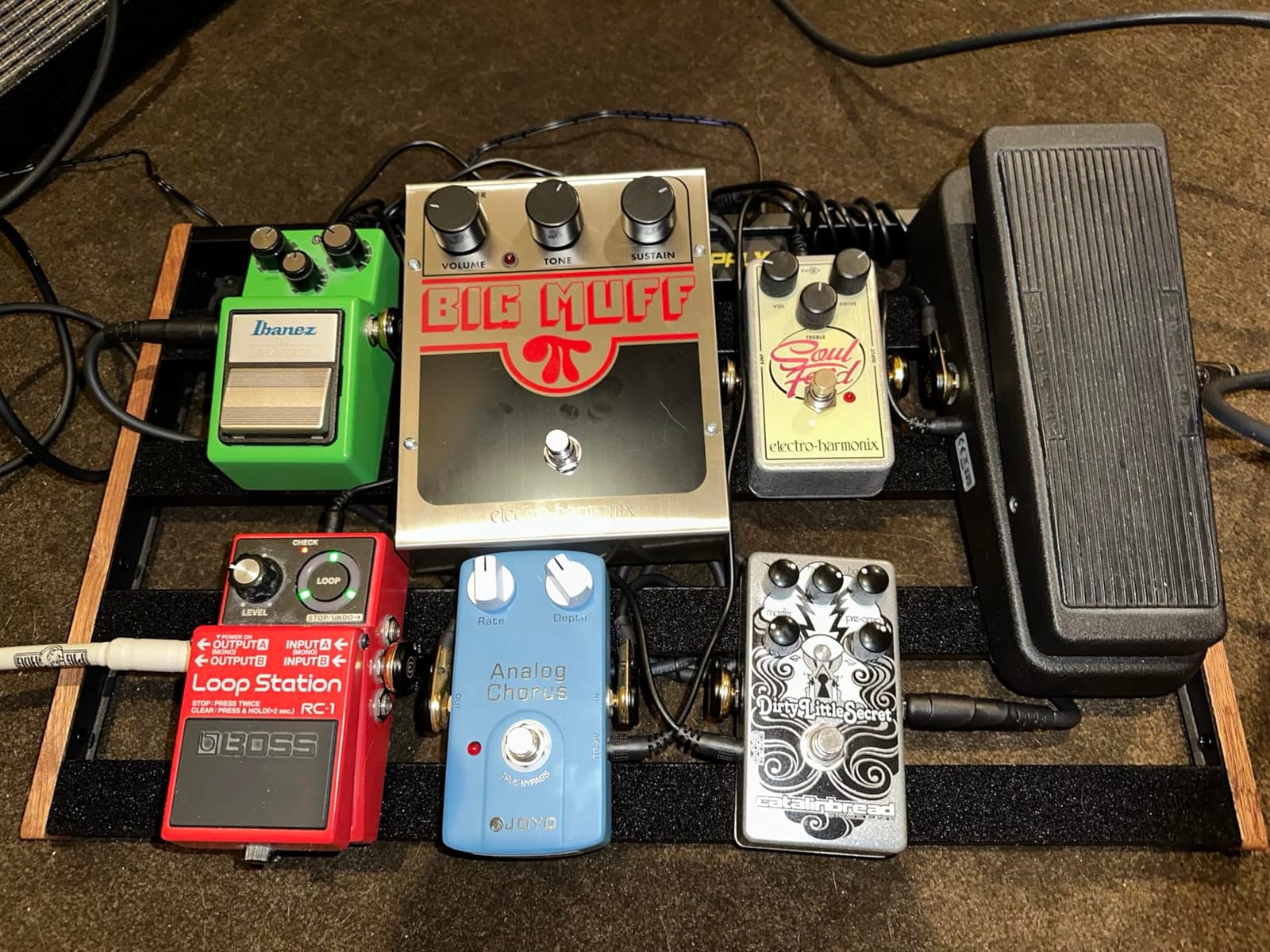 Electro-Harmonix Big Muff Pi Guitar Effects Pedal customer photo 1