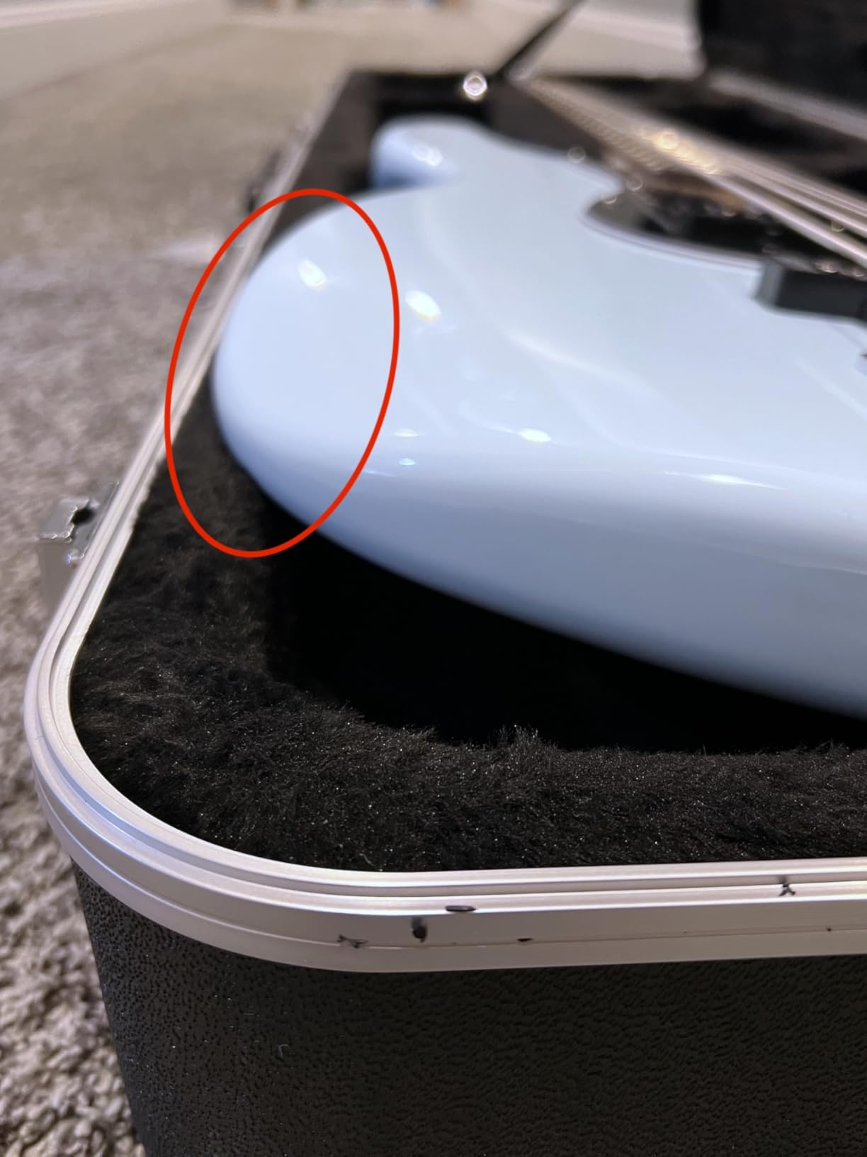 Gator Cases Deluxe ABS Molded Guitar Case for Electric Bass Guitars (GC-BASS) customer photo 2