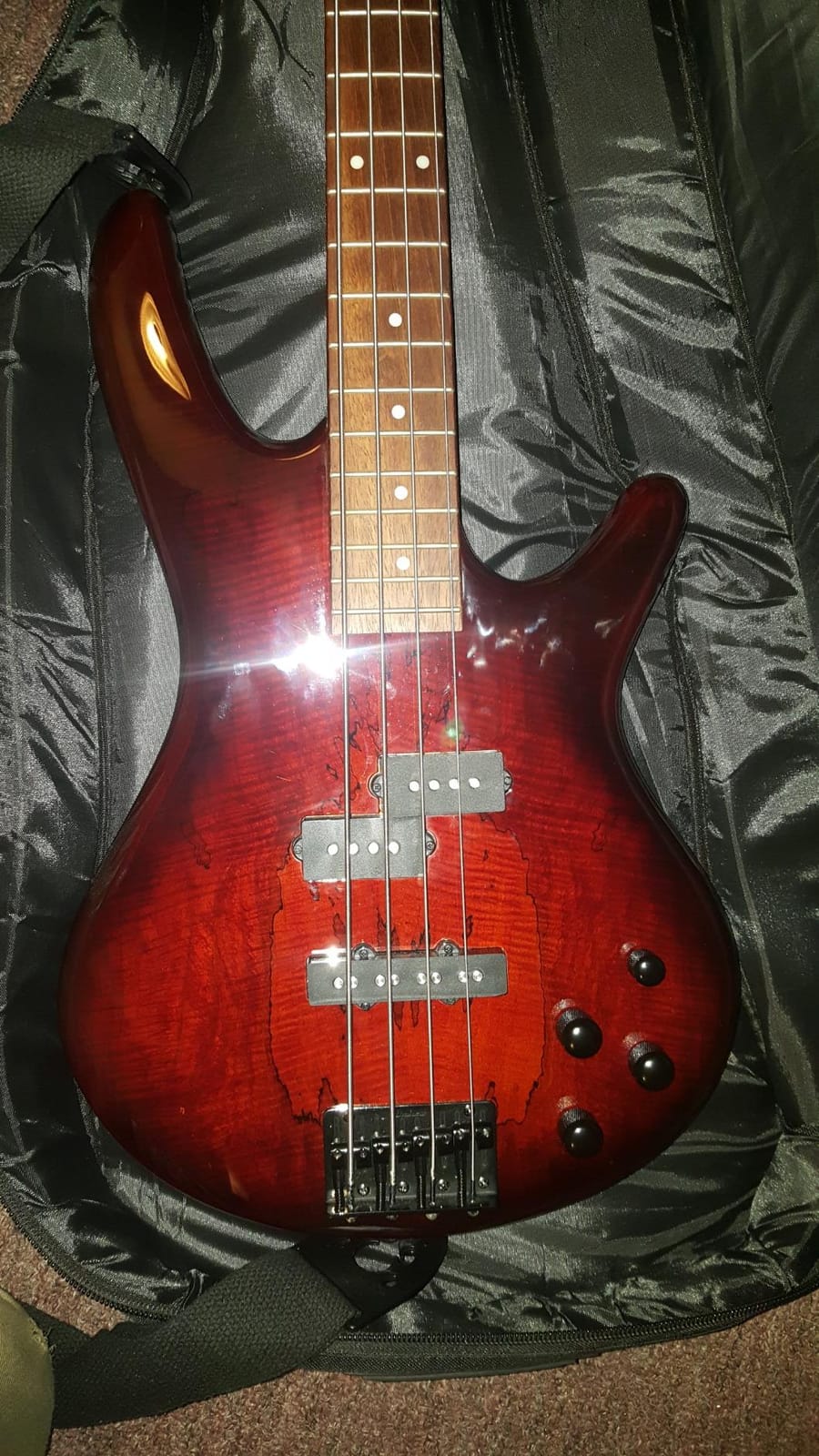 Ibanez 4-String Bass Guitar, Right Handed, Black customer photo 1