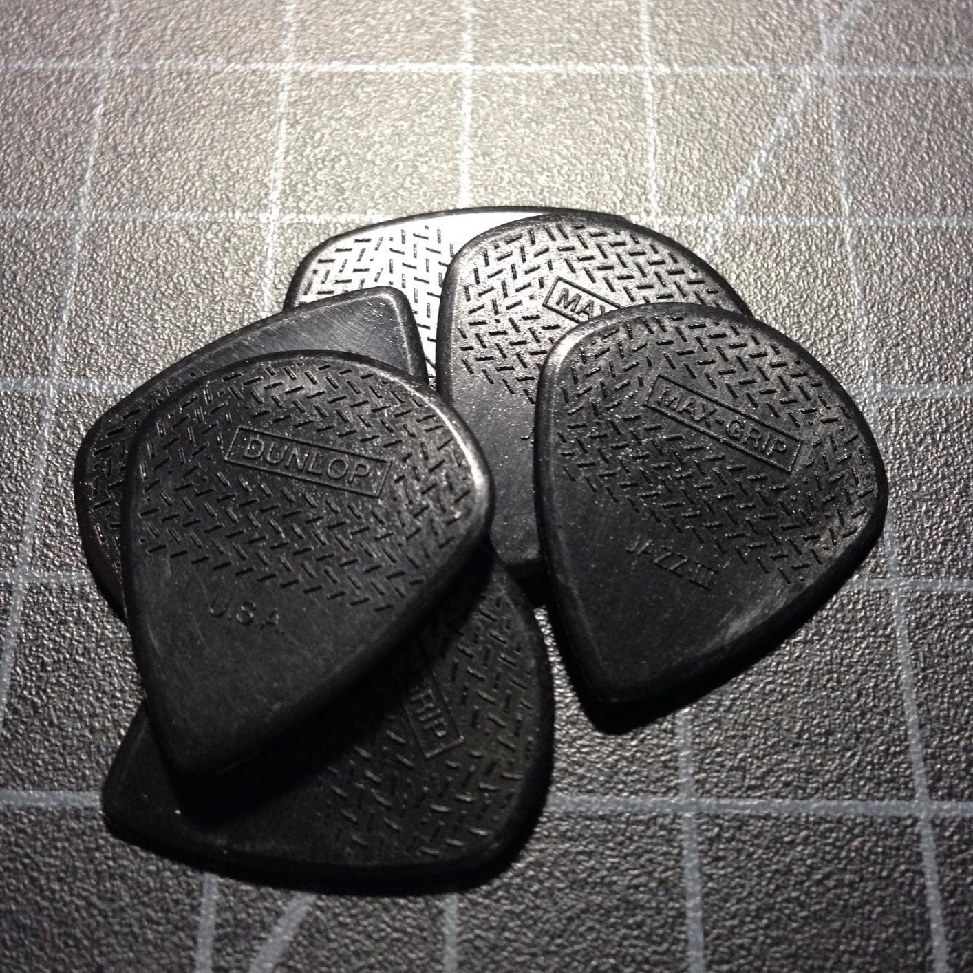 Jim Dunlop Max-Grip® Jazz III Stiffo Pick 1.38MM - 6 Pack customer photo 1