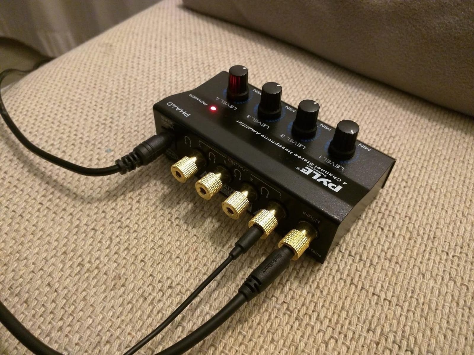 4-Channel Portable Stereo Headphone Amplifier - Professional Multi Channel Mini Earphone Splitter Amp w/ 4 ¼” Balanced TRS Headphones Output Jack and 1/4