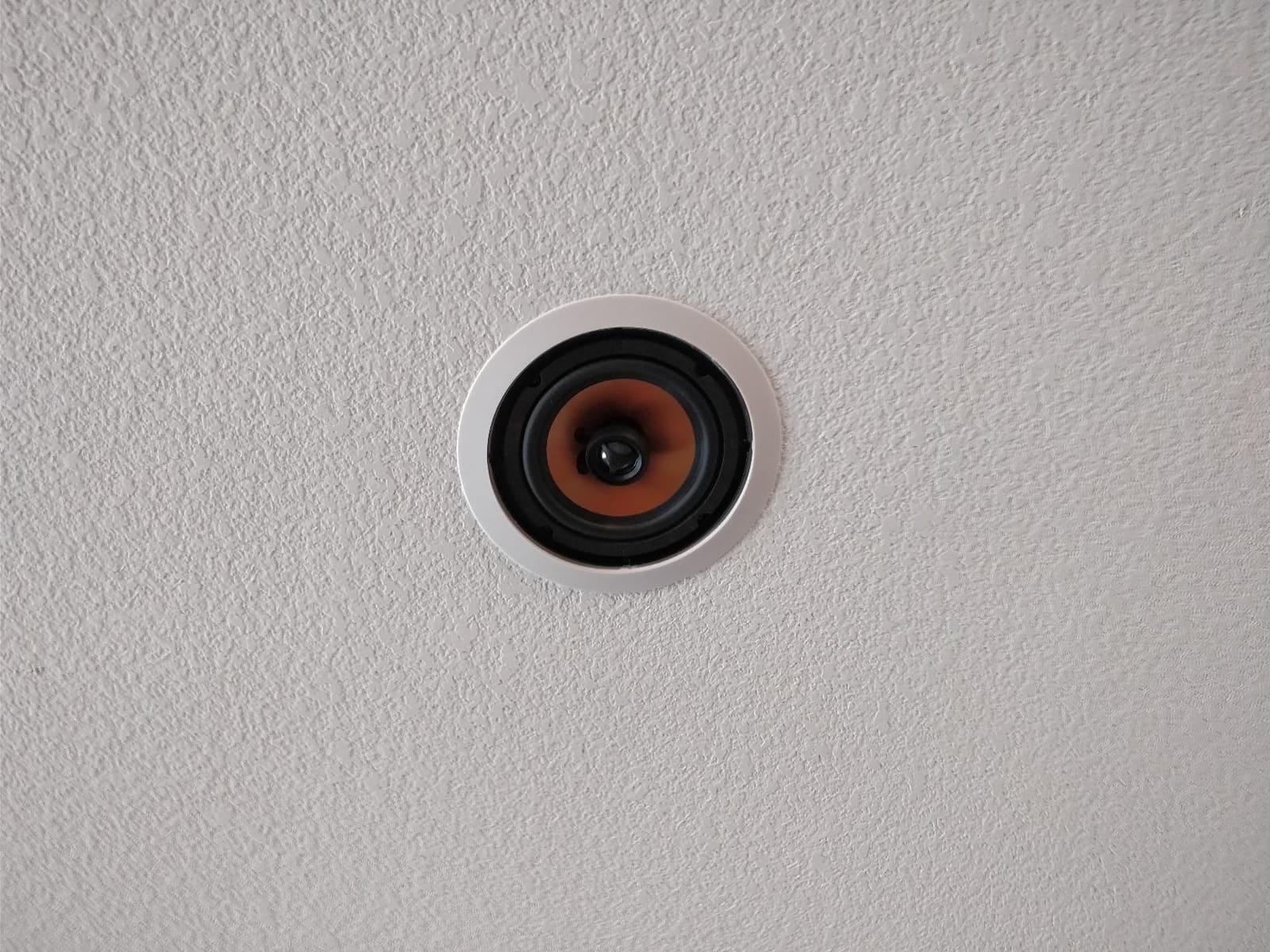 Micca M-6C 6.5-Inch 2-Way in-Ceiling Speaker, Round, Each, Paintable, White customer photo 1