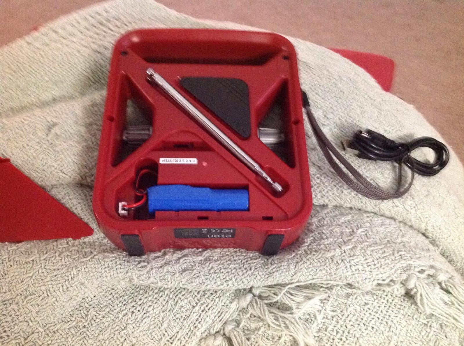 Eton The American Red Cross Frx3 Emergency Weather Radio With Smartphone Charger Arcfrx3wxr, 14.9 Oz customer photo 2