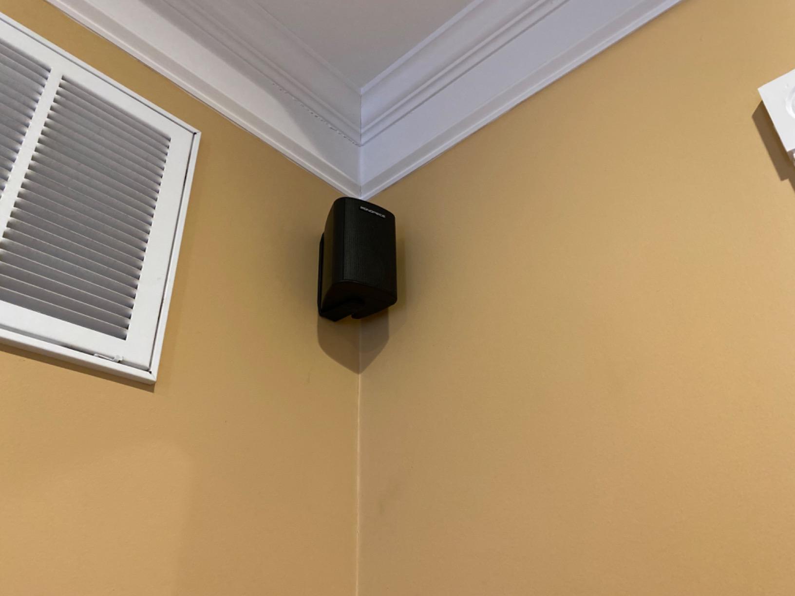 Monoprice 5.1 Channel Home Theater Satellite Speakers And Subwoofer - Black customer photo 2