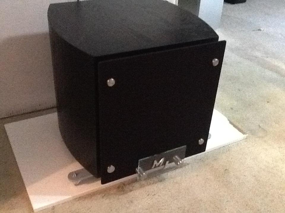 Monoprice 12 Inch 150 Watt Powered Subwoofer, Black (109723) customer photo 2