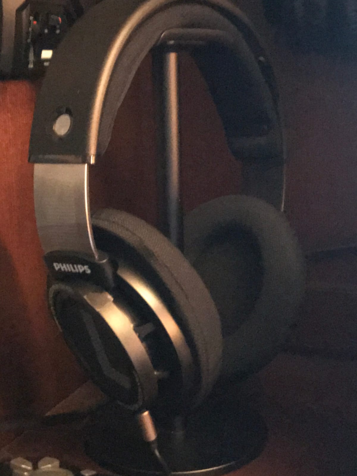 Philips Audio SHP9500 HiFi Precision Stereo Over-Ear Headphones (Black) customer photo 1