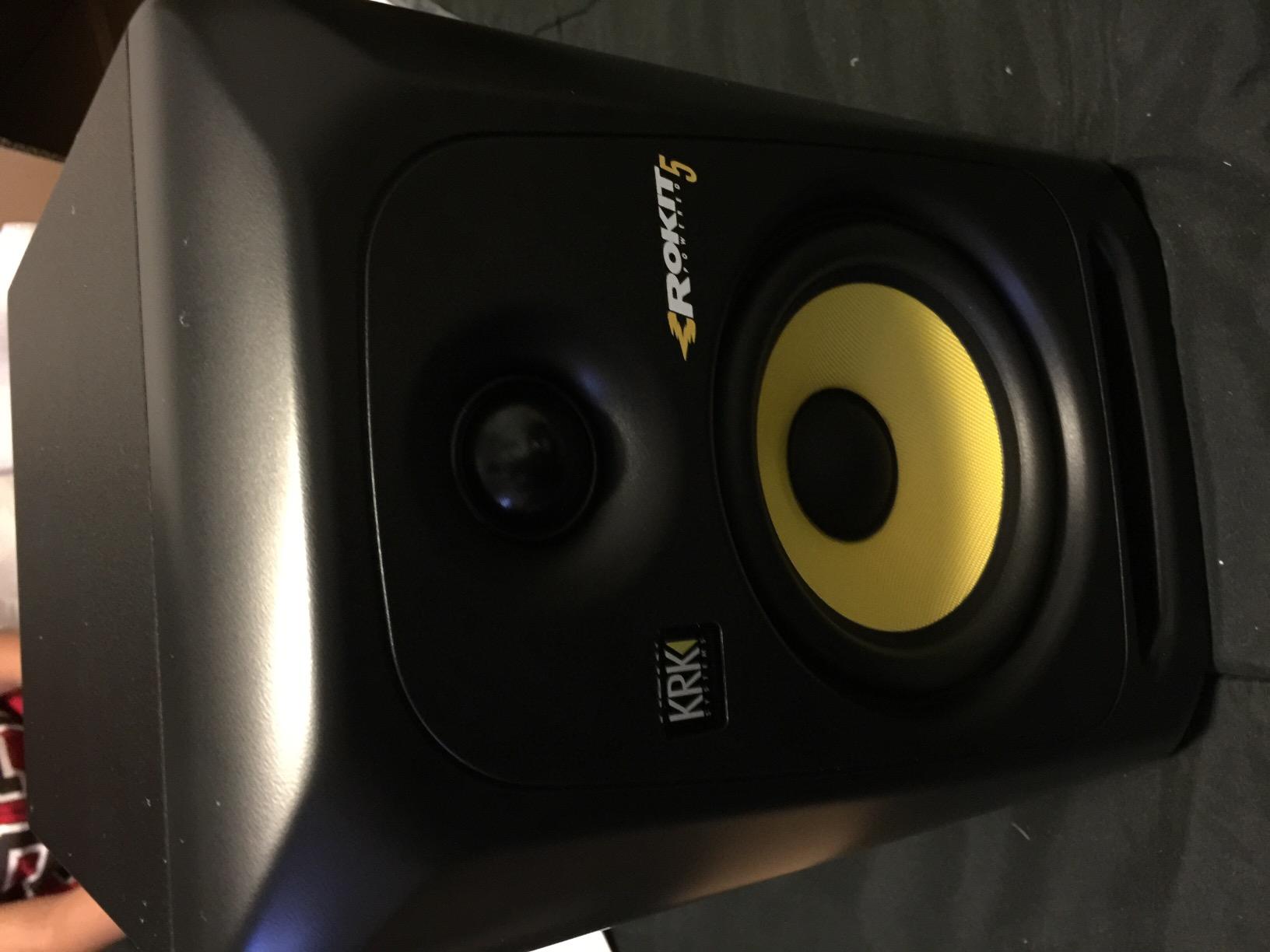 KRK RP5G3- 59107 NA Rokit 5 Generation 3 Powered Studio Monitor - Pair customer photo 1