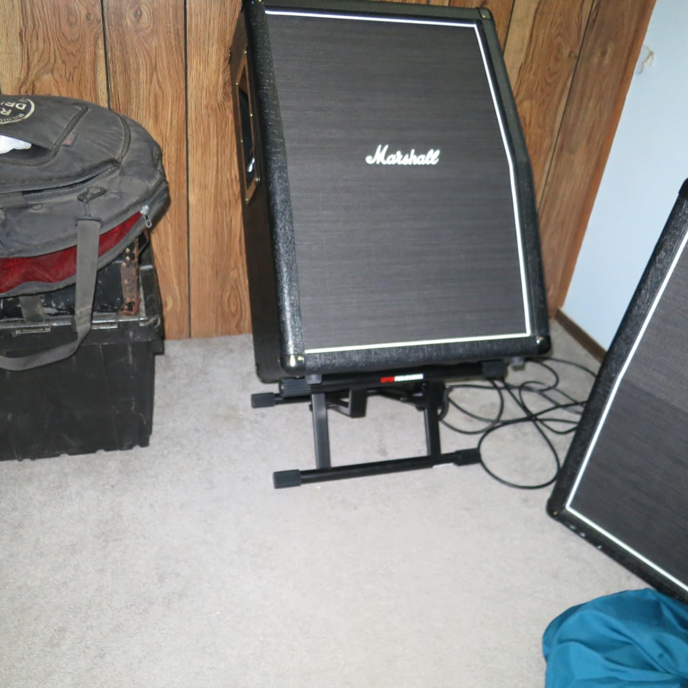 Gator Frameworks Adjustable Guitar Amp Stand, Fits Most Combo Amplifiers (GFW-GTR-AMP) customer photo 2