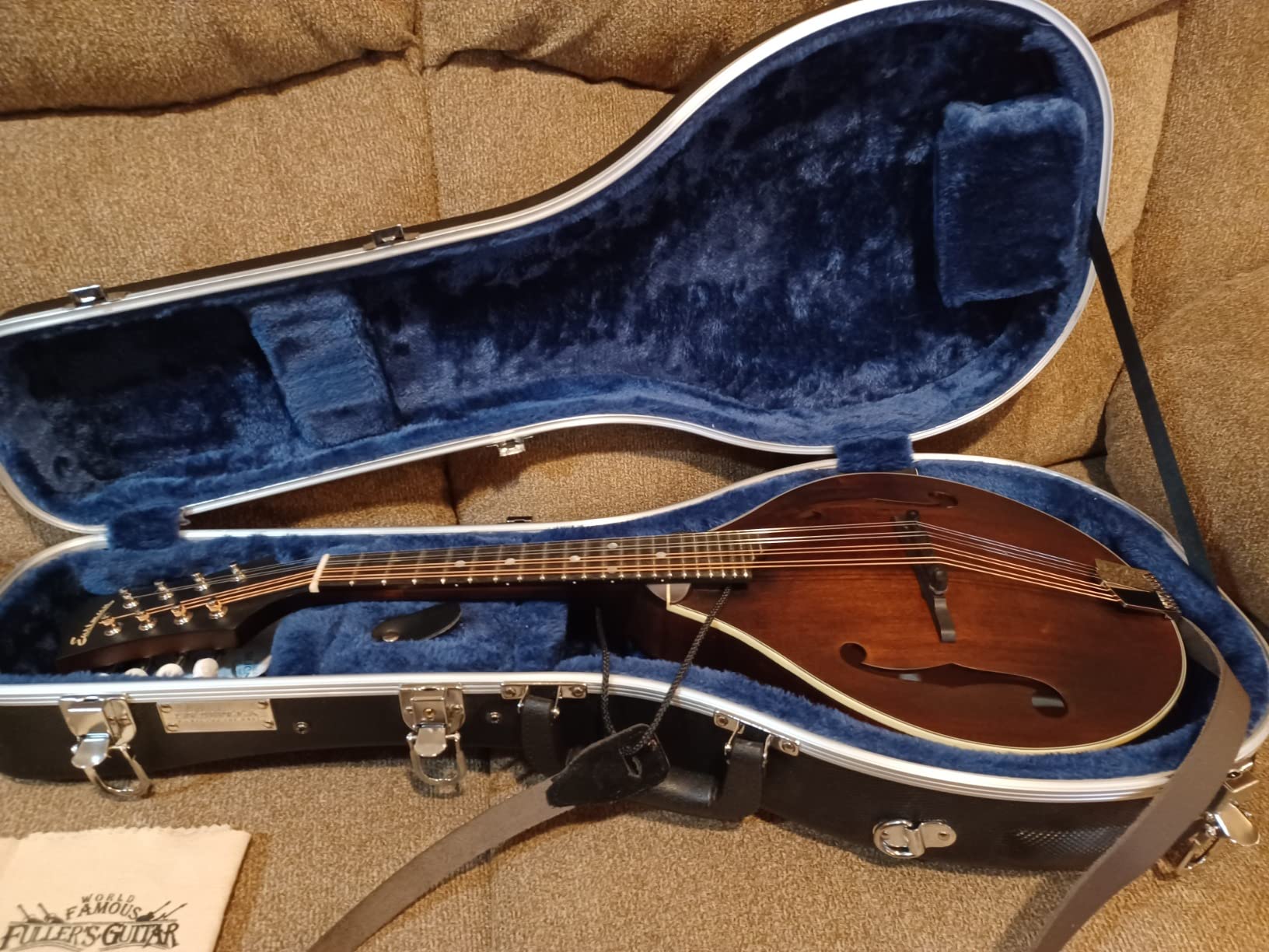Eastman Guitars MD305 A-style Mandolin - Classic customer photo 1