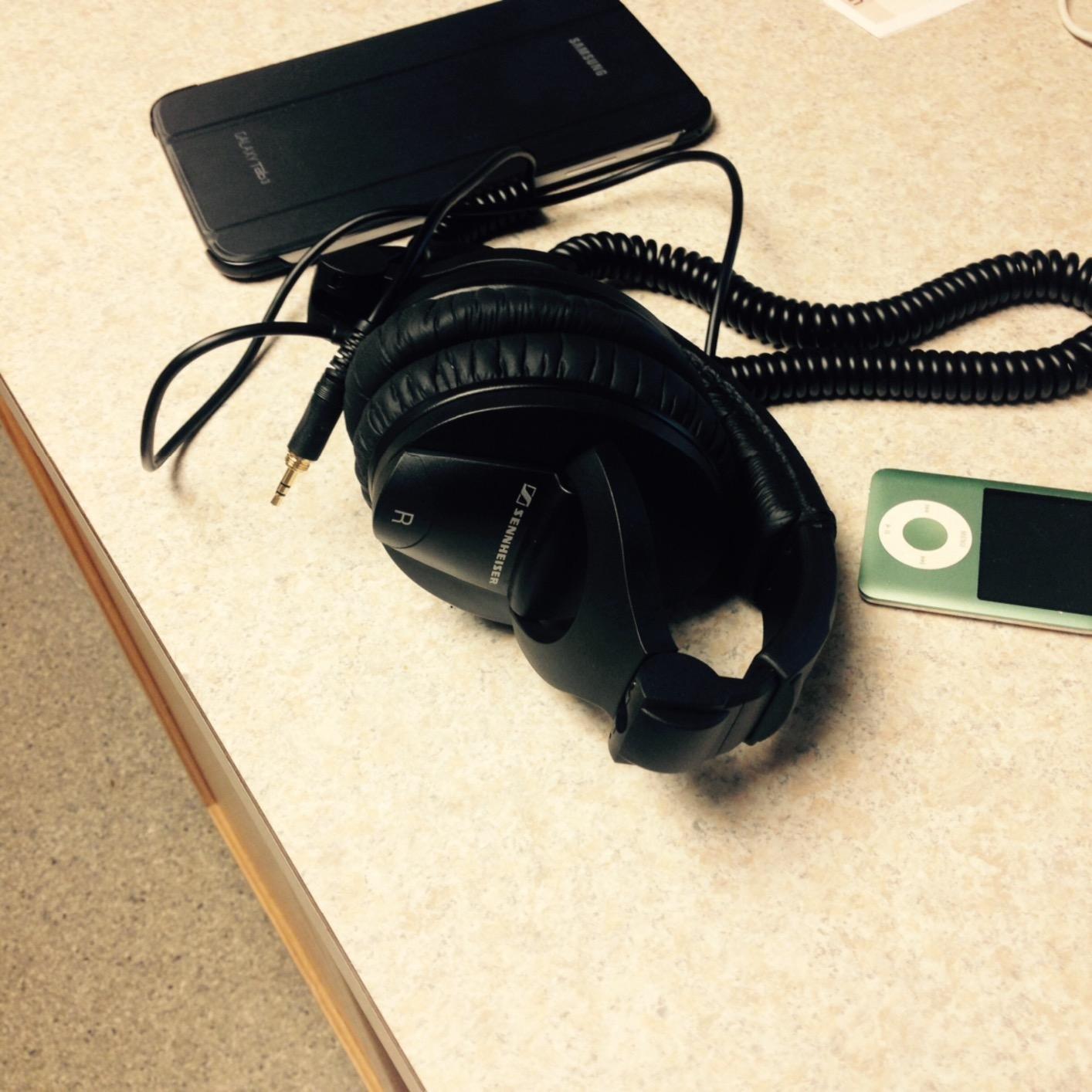 Sennheiser HD 280 Pro Headphone, Black customer photo 1