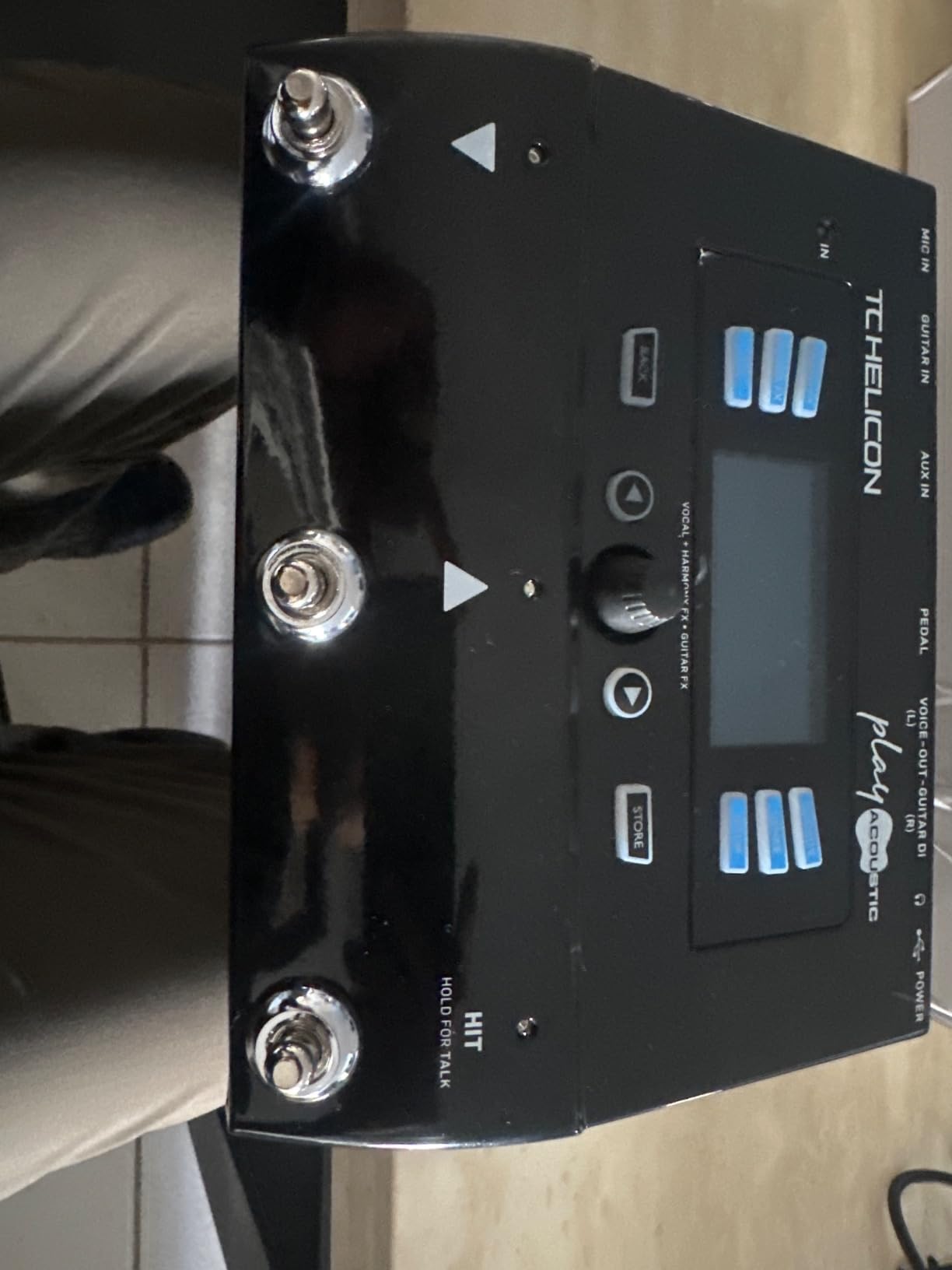 TC Helicon PLAY ACOUSTIC 3-Button Vocal and Acoustic Guitar Effects Stompbox with BodyRez and Looping customer photo 1