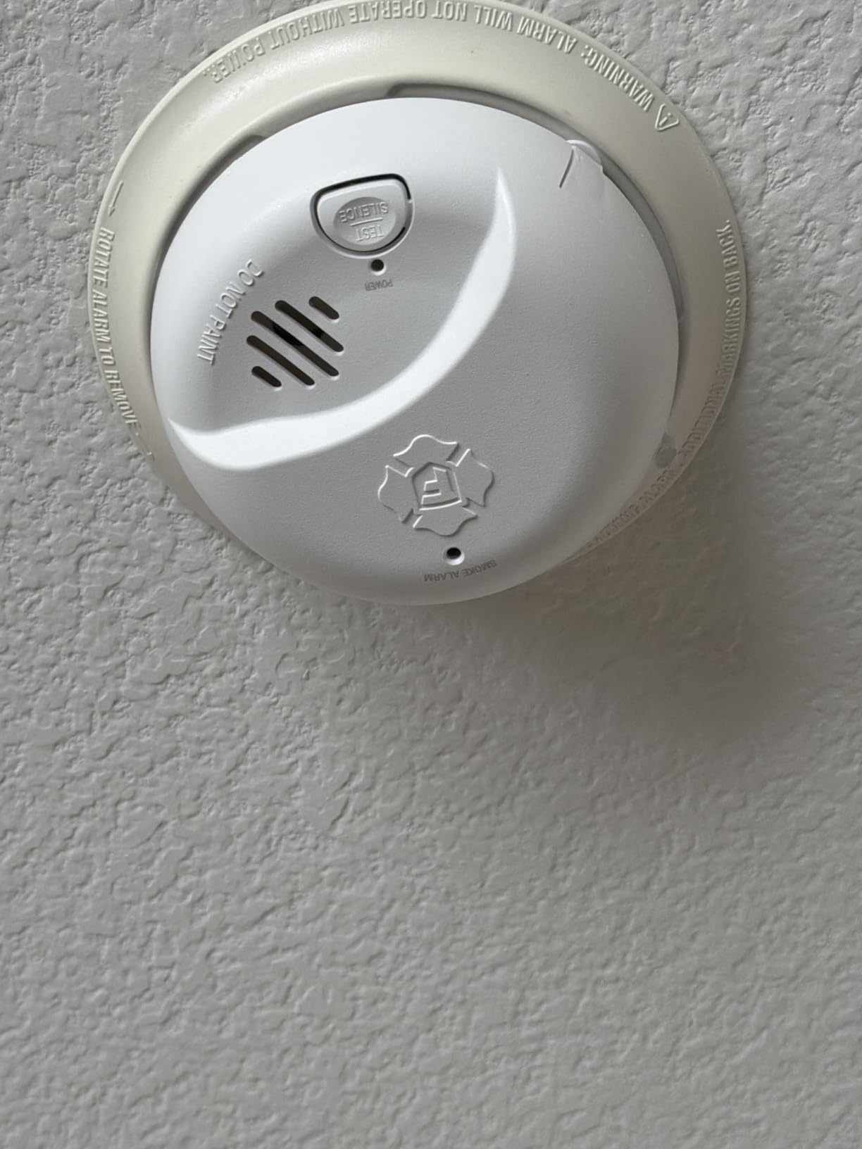 BRK First Alert 9120BFF/ SMI100-AC Smoke Detector, Hardwired Alarm with Battery Backup, White, 1-Pack customer photo 1