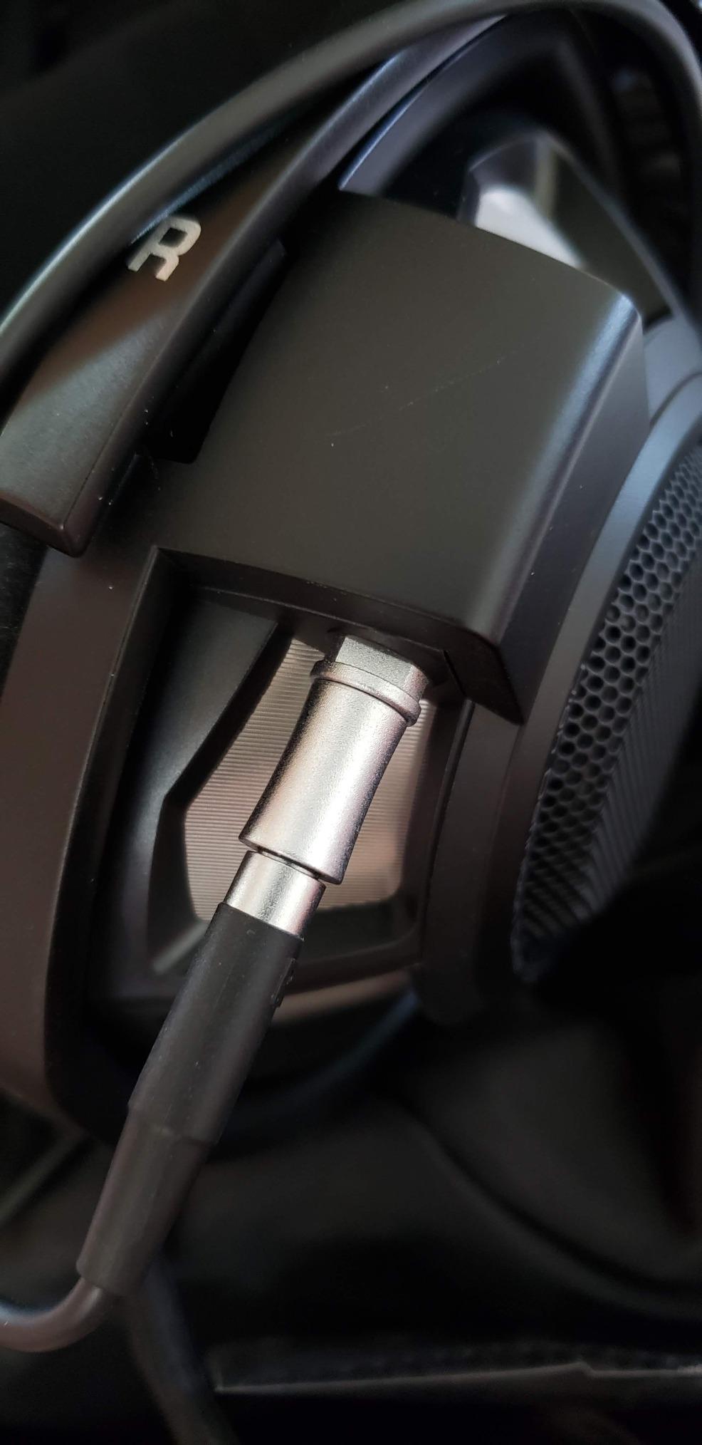 Sennheiser HD 800 S Over-The-Ear Audiophile Reference Headphones - Ring Radiator Drivers with Open-Back Earcups, Includes Balanced Cable, 2-Year Warranty (Black) customer photo 1