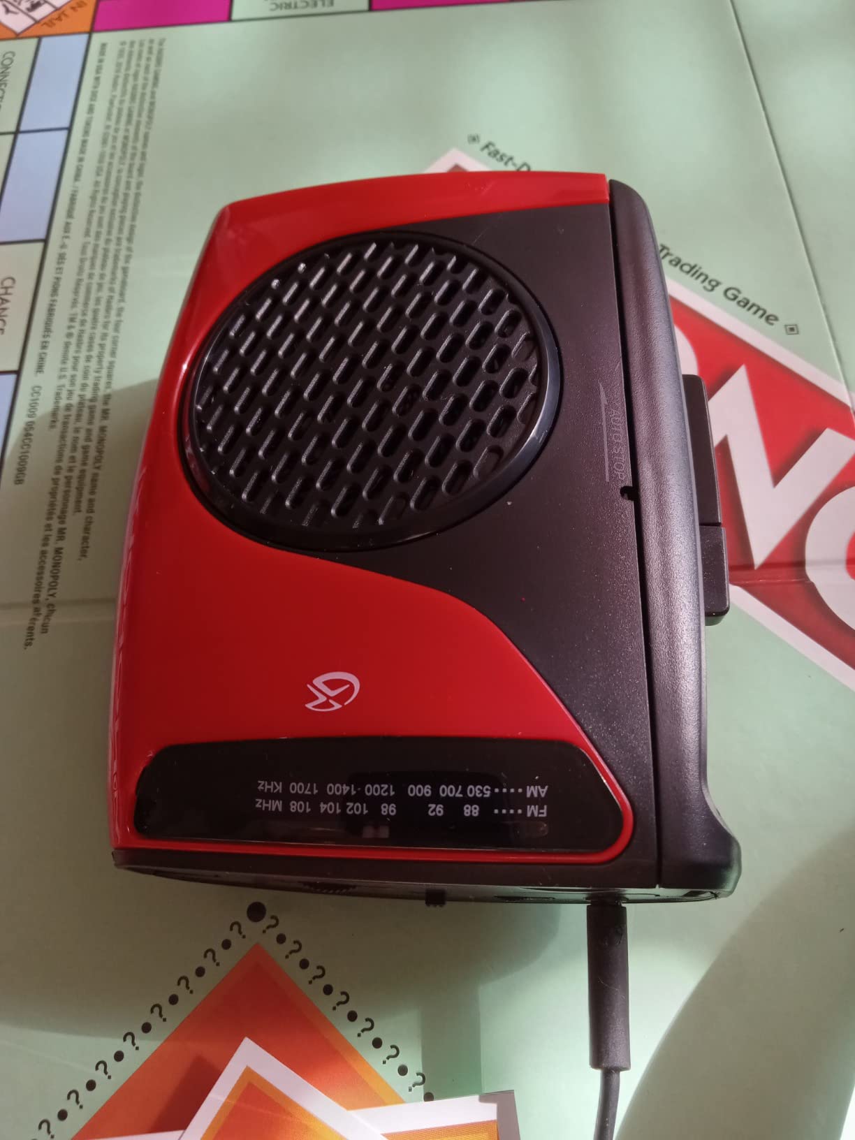 GPX Portable Cassette Player, Compatible With Headphone, 3.54 x 1.57 x 4.72 Inches, Requires 2 AA Batteries - Not Included, Red/Black (CAS337B) Black/Red customer photo 2
