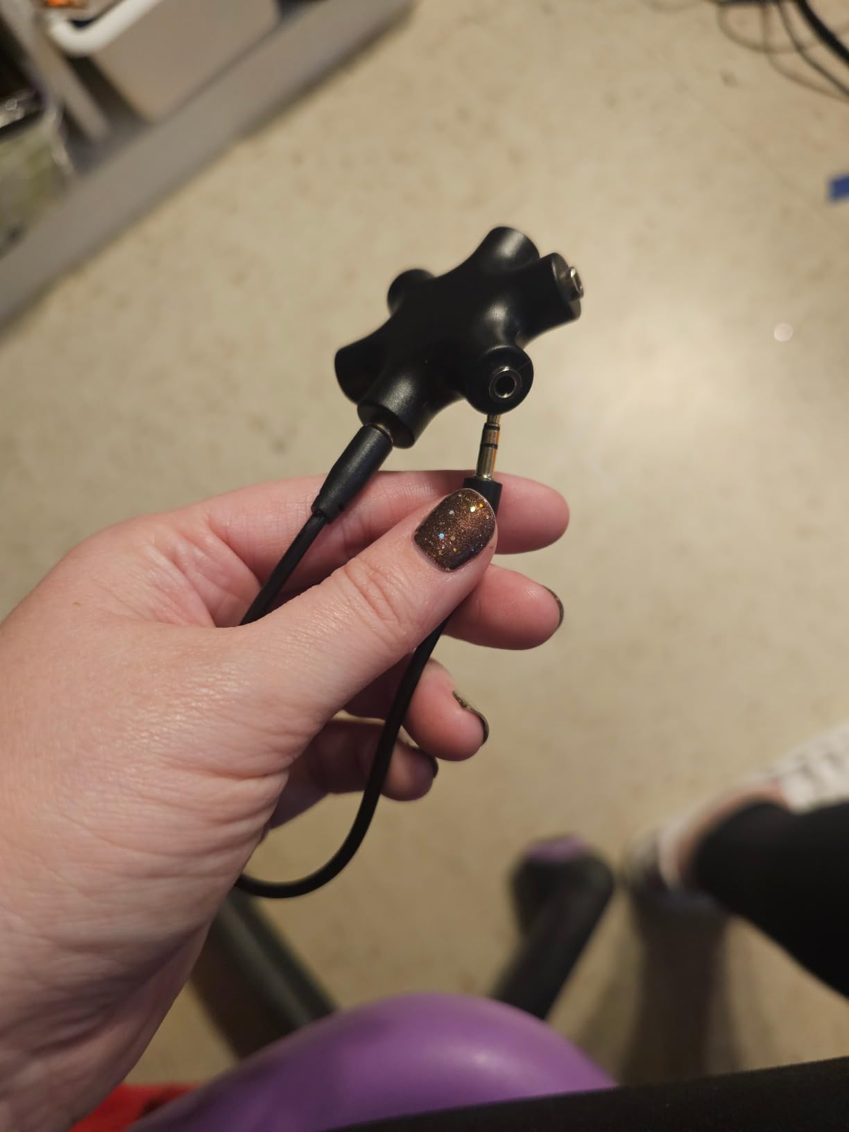 Headphone Splitter, 5-Jack 3.5 mm Audio Headphone Stereo Headset Adapter customer photo 2