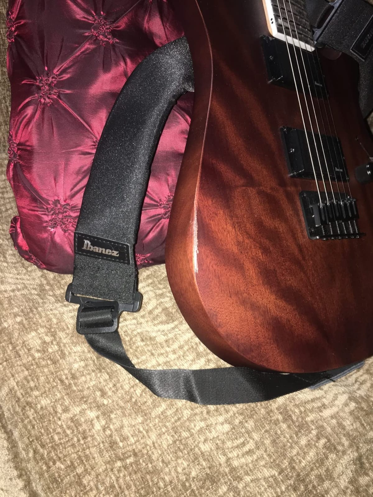 Ibanez GIO Series GRG121DX - Walnut Flat customer photo 2