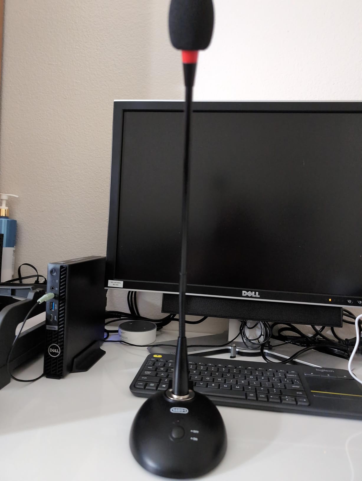 Monoprice Commercial Audio Desktop Paging Microphone with On/Off Button (No Logo),Black customer photo 1