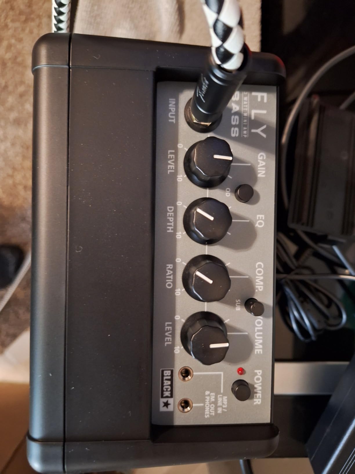 Blackstar Fly 3-3-watt 1x3 inch Compact Mini Bass Amp w/ 2 Channels and Emulated Line Out - Black customer photo 2
