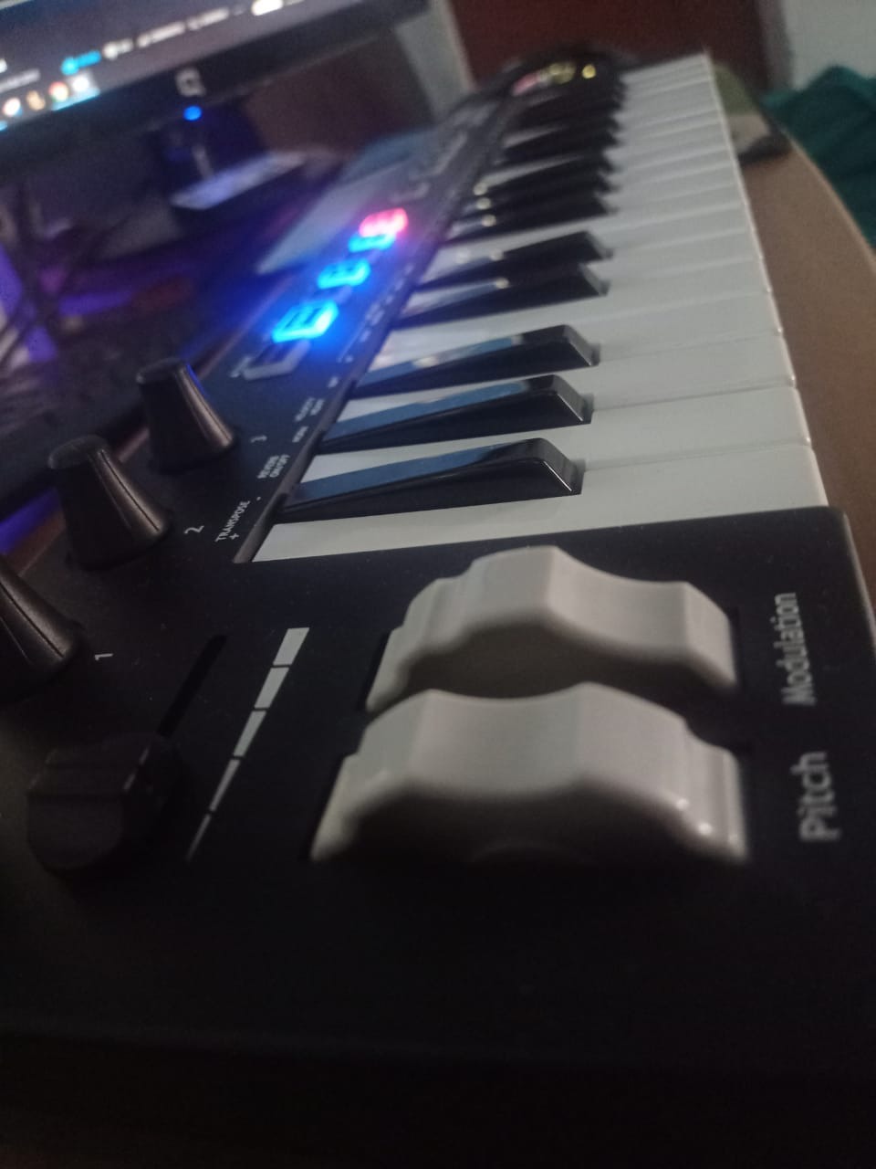 midiplus AK490+ semi-weighted USB MIDI keyboard controller customer photo 1