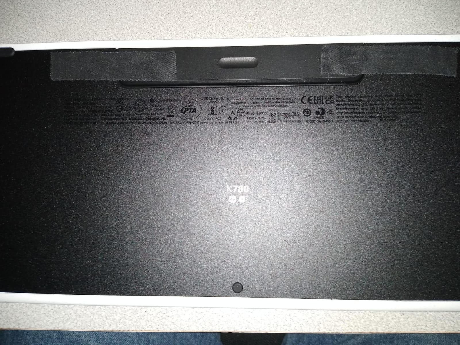 Logitech K780 Multi-Device Wireless Keyboard with Built-in Cradle, Speckles customer photo 1