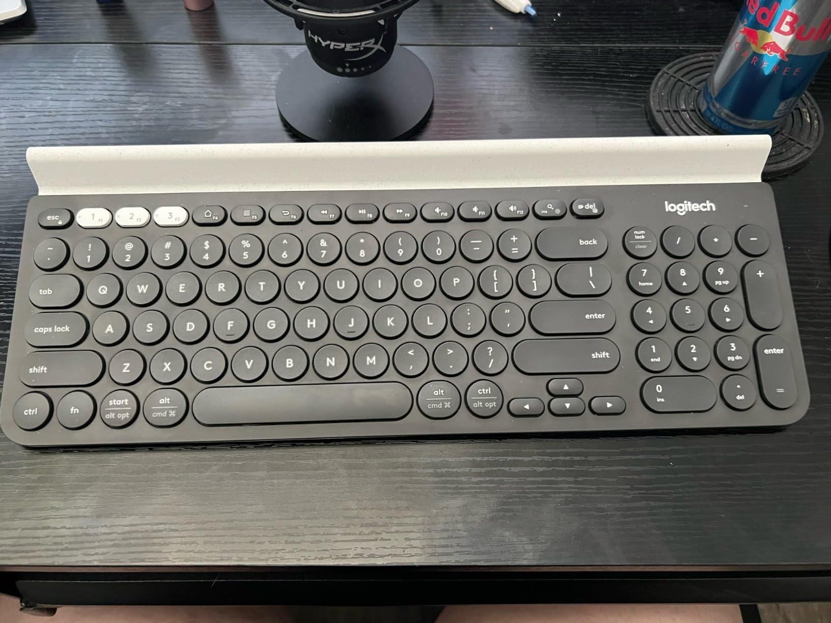 Logitech K780 Multi-Device Wireless Keyboard with Built-in Cradle, Speckles customer photo 2