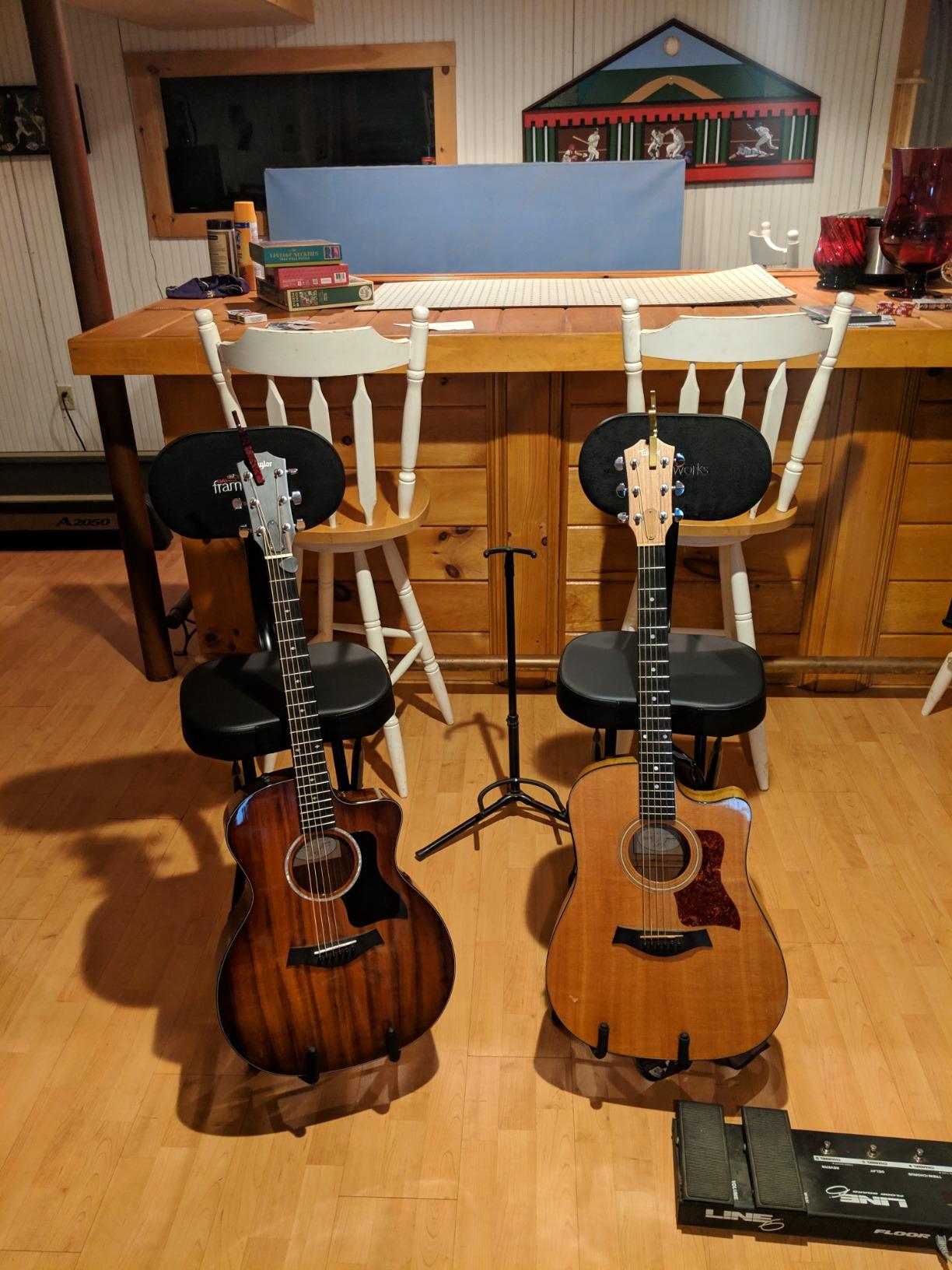 Gator Frameworks Guitar Seat with Padded Cushion, Ergonomic Backrest and Fold Out Guitar Stand, Holds both Acoustic and Electric Guitars (GFW-GTR-SEAT) customer photo 1