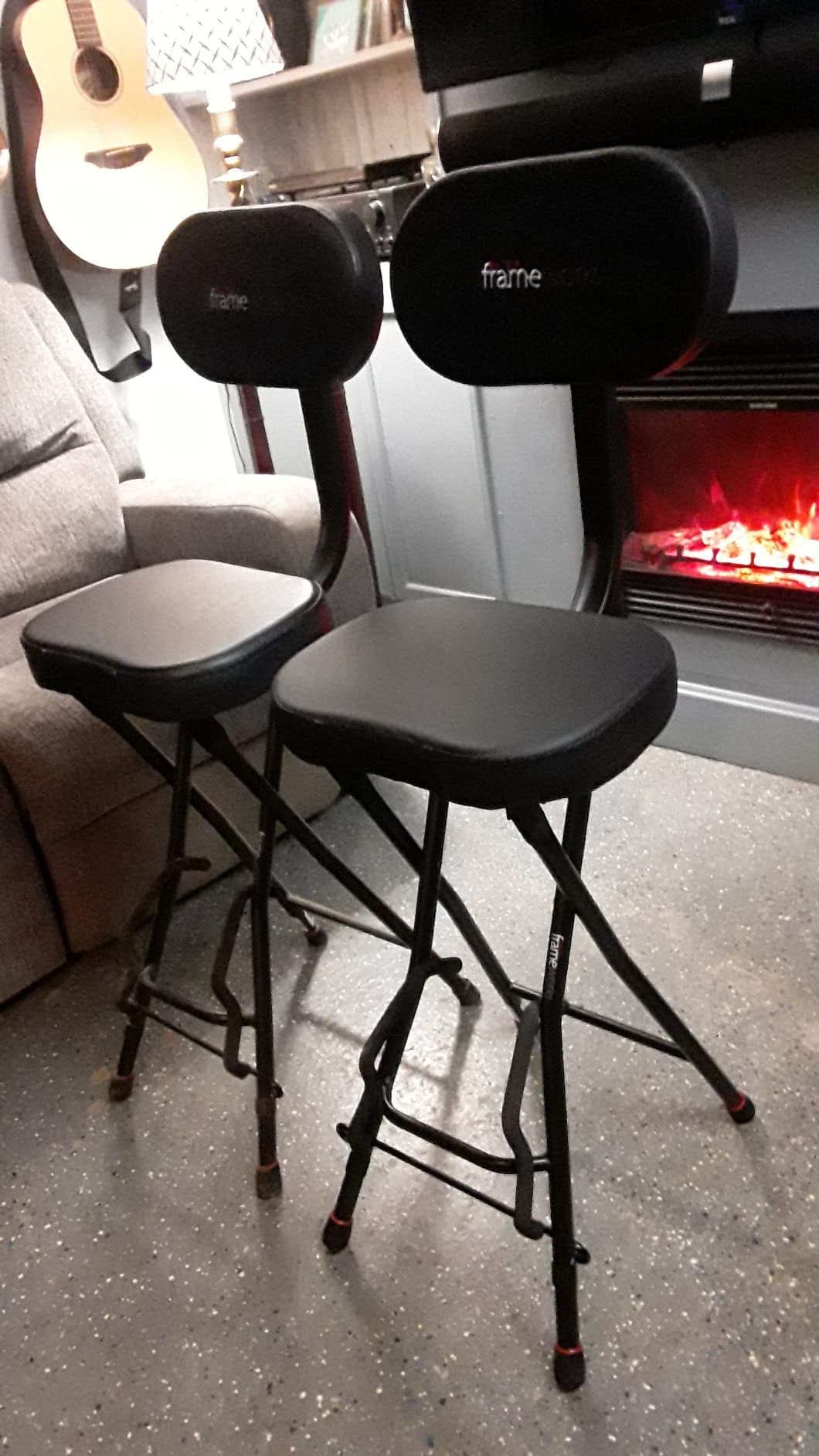 Gator Frameworks Guitar Seat with Padded Cushion, Ergonomic Backrest and Fold Out Guitar Stand, Holds both Acoustic and Electric Guitars (GFW-GTR-SEAT) customer photo 2