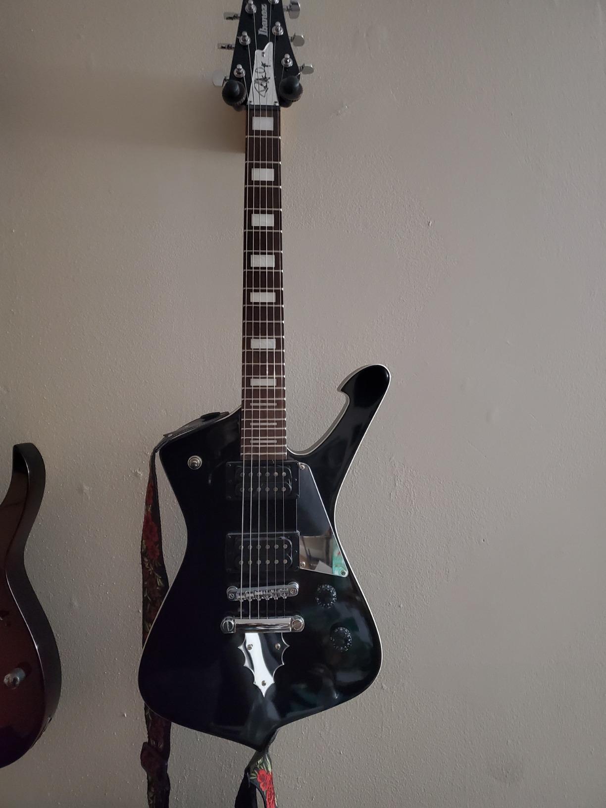 Ibanez PSM10BK Paul Stanley Signature MIKRO Black Short Scale Electric Guitar customer photo 2