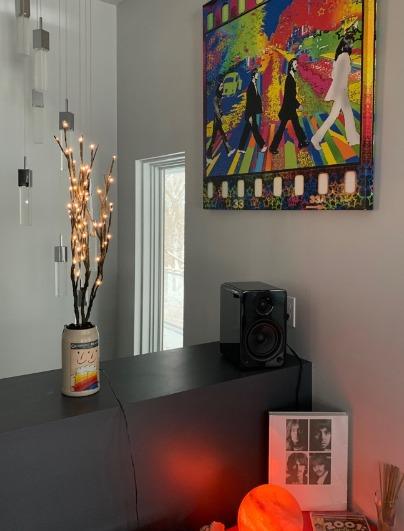 Kanto YU6MB Powered Speakers with Bluetooth and Phono PREAMP - Matte Black - Pair customer photo 1