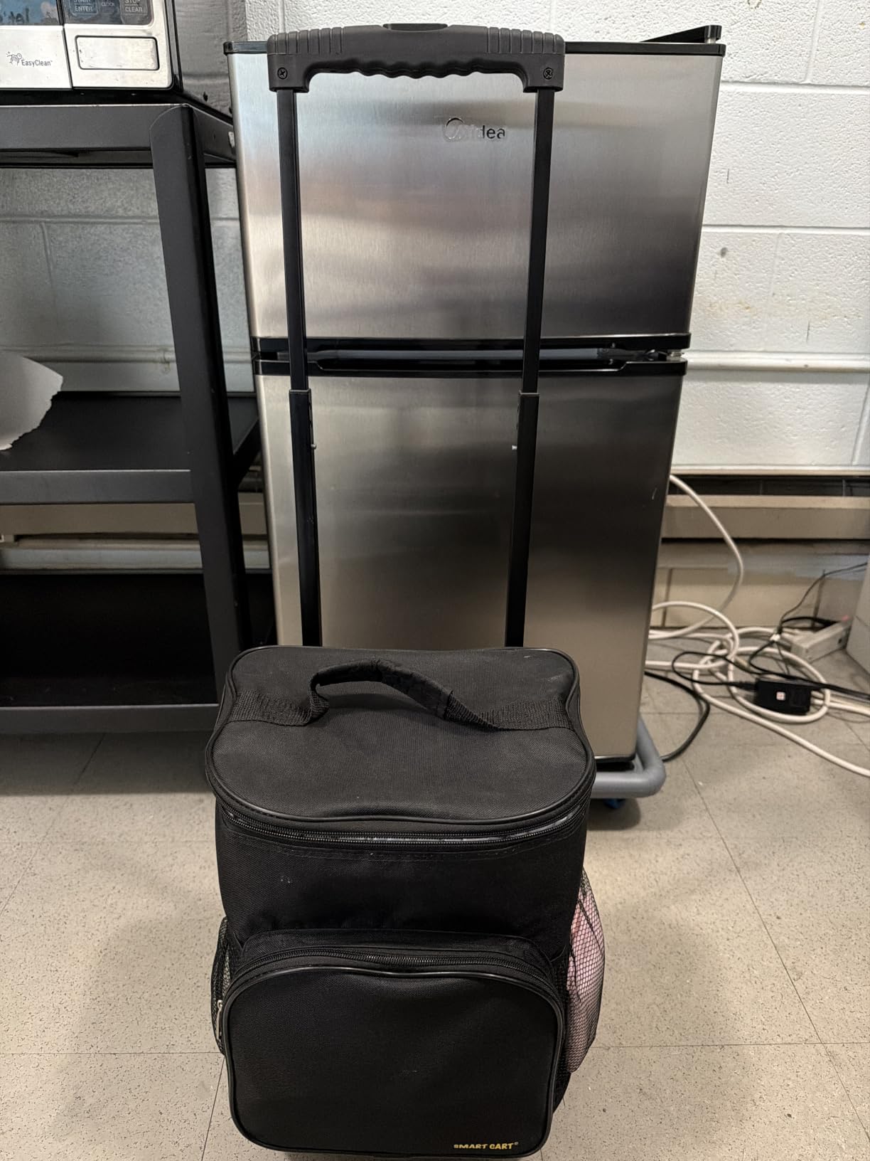 Ultra Compact Cooler Smart Cart with Wheels - Collapsible Insulated Cooler Bag - Foldable Travel Cooler 36 Cans - Leak Proof Trolley - Black customer photo 2