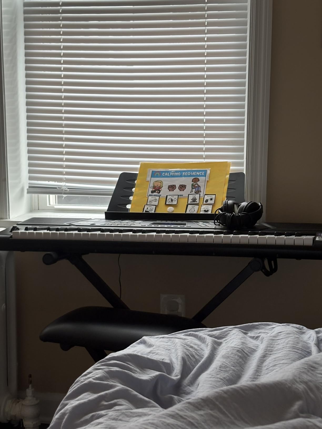 RockJam RJ761 61 Key Keyboard Piano Kit, Stand, Stool, Sustain & Headphones customer photo 1