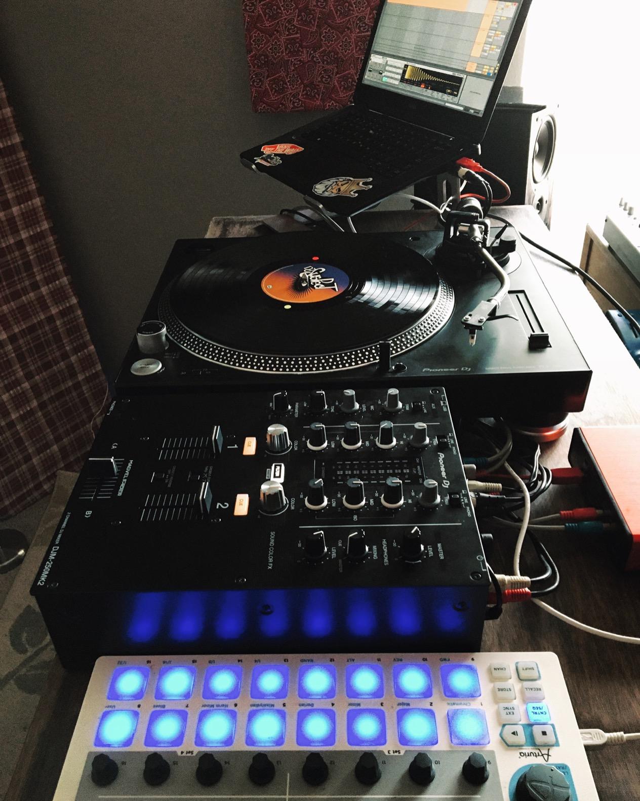 Pioneer DJ DJM-250MK2 2-Channel DJ Mixer,Black customer photo 1