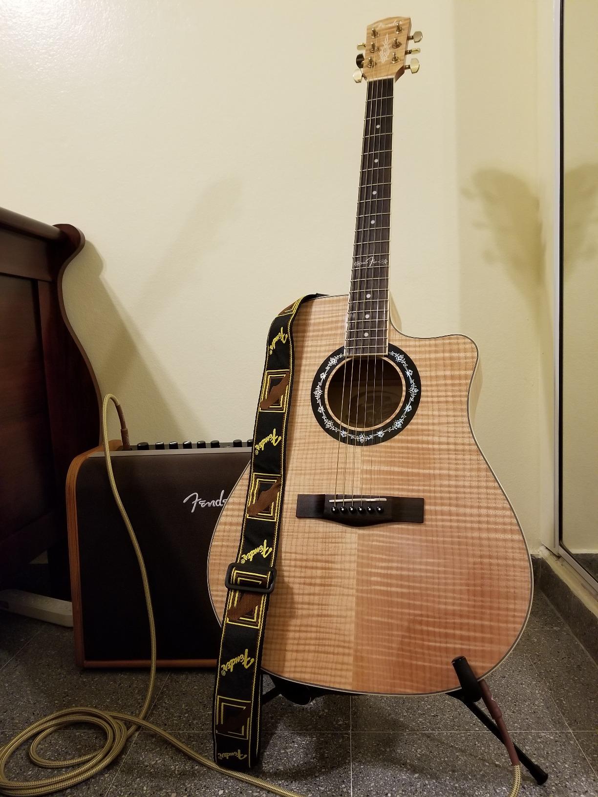 Fender 100W Acoustic Guitar Amp with Bluetooth Speaker, Natural Blonde customer photo 1