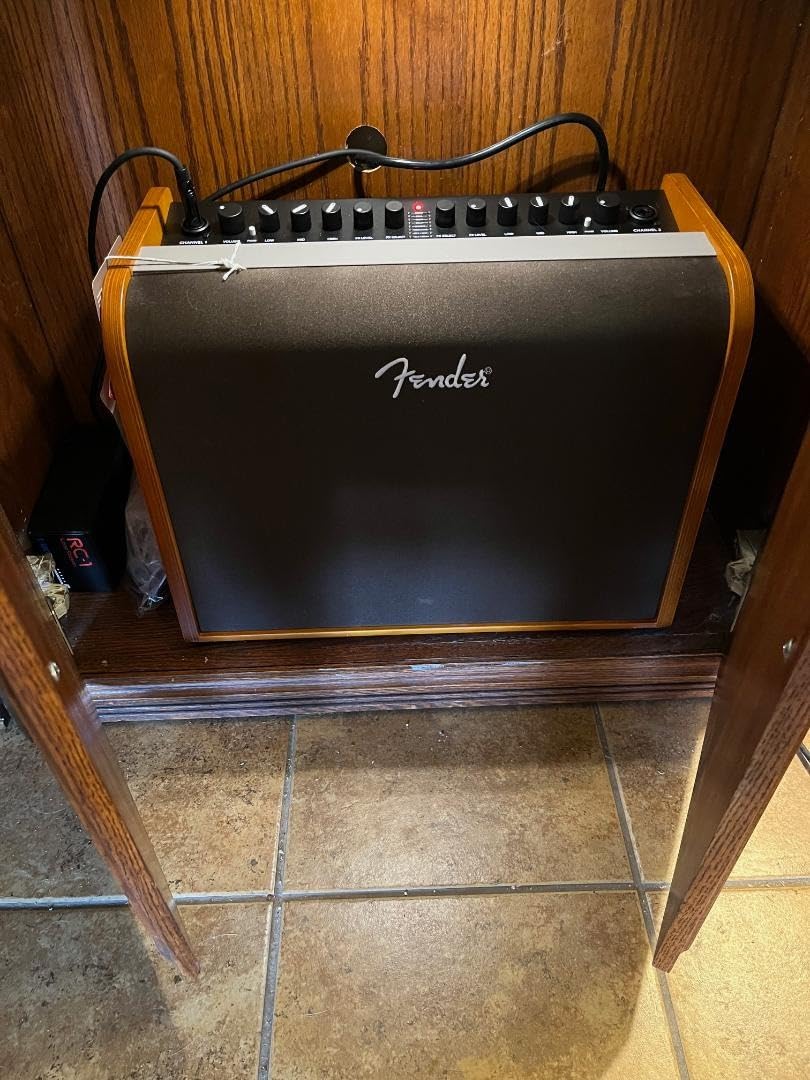 Fender 100W Acoustic Guitar Amp with Bluetooth Speaker, Natural Blonde customer photo 2