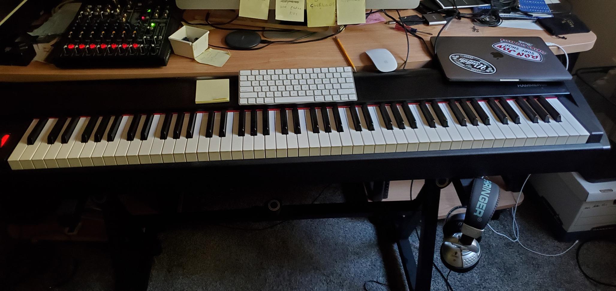 M-AUDIO Hammer 88 USB MIDI Keyboard Controller customer photo 1