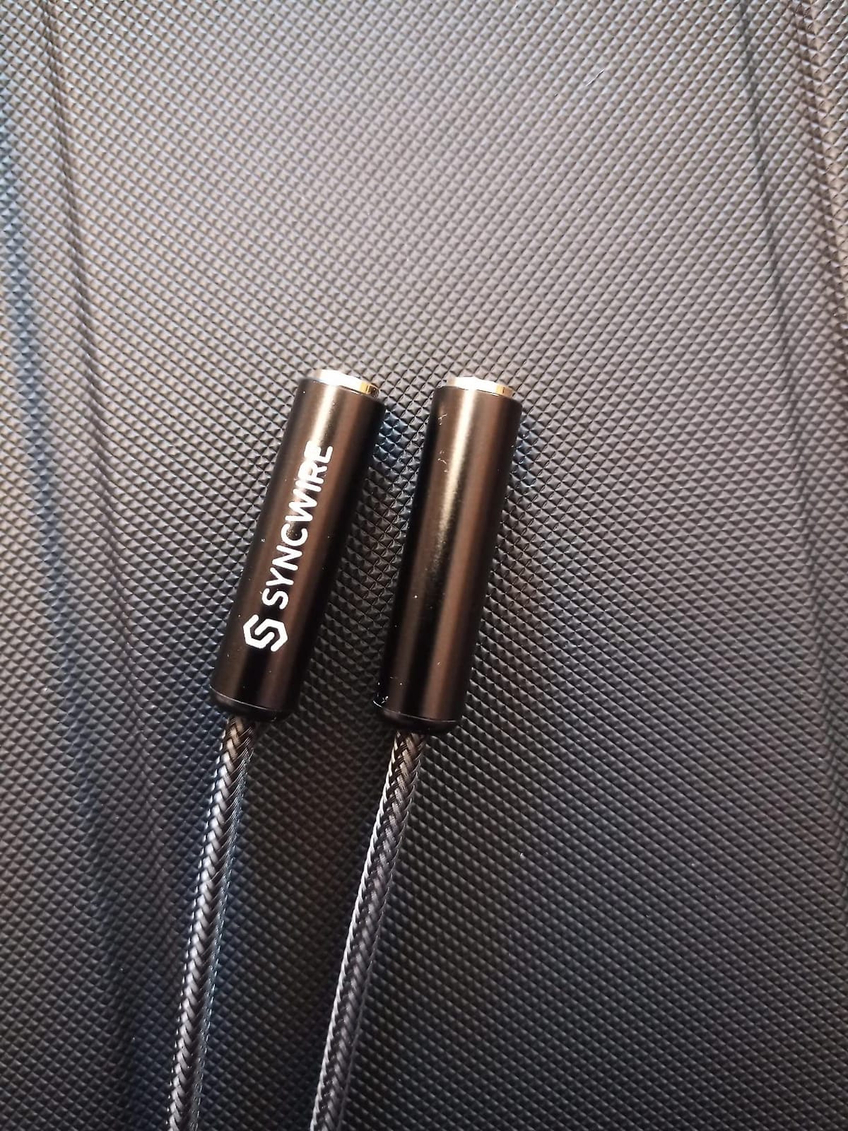 SYNCWIRE Headphone Splitter, 3.5mm Nylon-Braided Male to 2 Female Y Cable customer photo 2