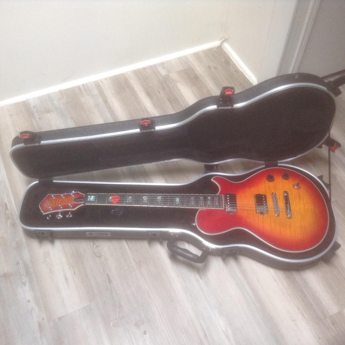ProRockGear Deluxe TSA ABS Les Paul Guitar Case customer photo 2