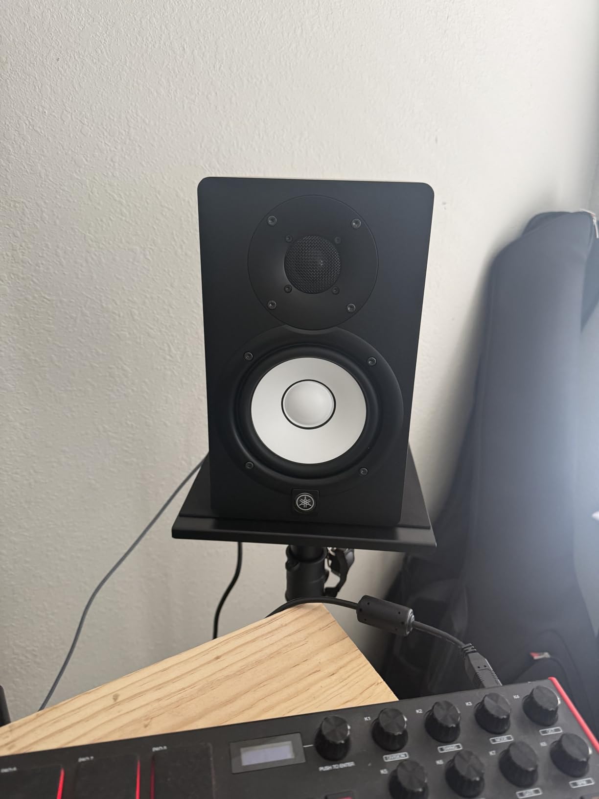 YAMAHA Hs5 Powered Studio Monitor, Pair customer photo 1