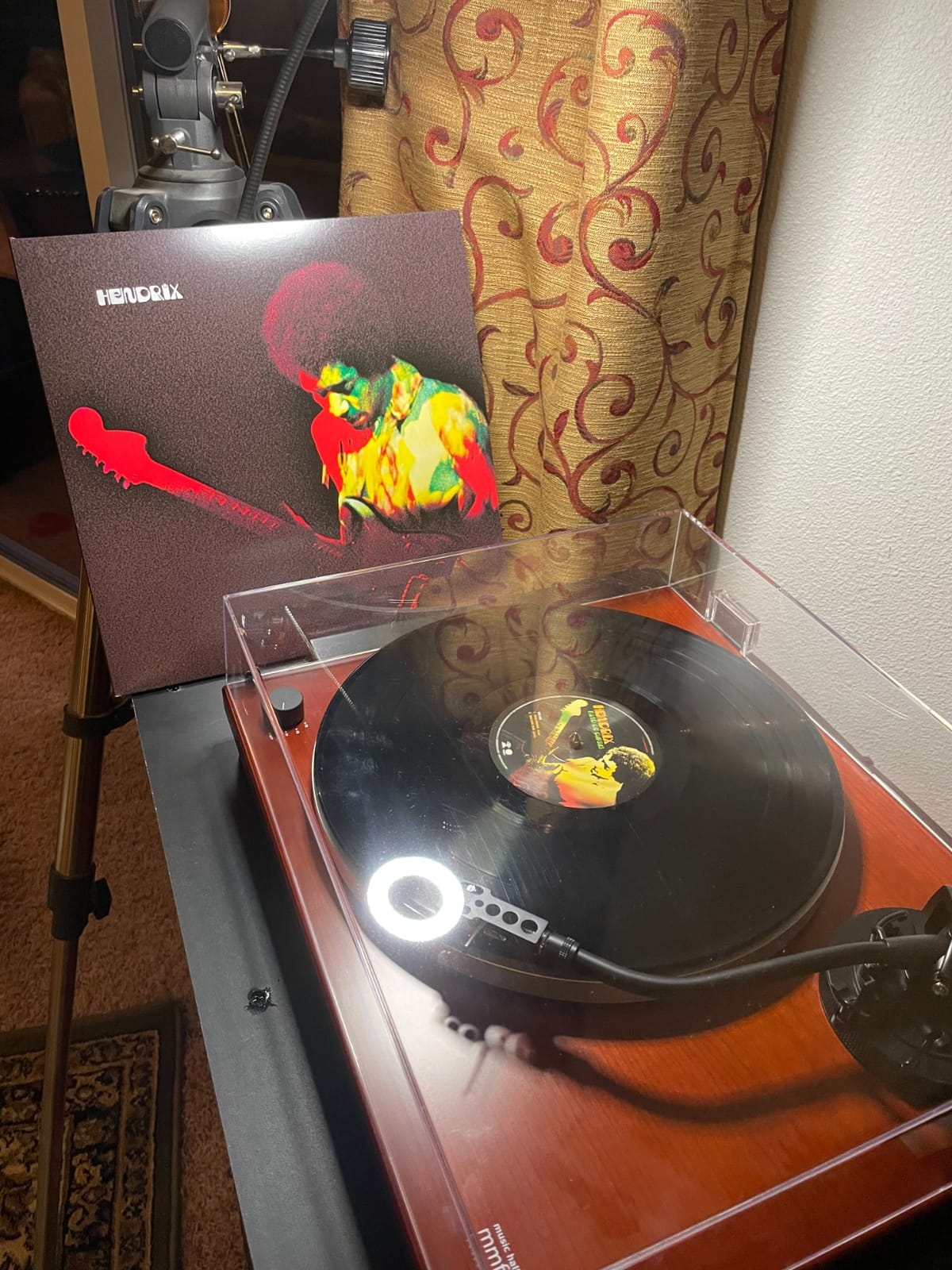 Experience Crystal Clear Sound with Music Hall mmf-1.5 Turntable Built-in Phono Preamp S-Shaped Aluminum Tonearm Removable Headshell Low Noise Belt-Drive Design Quick and Easy to Assemble customer photo 1