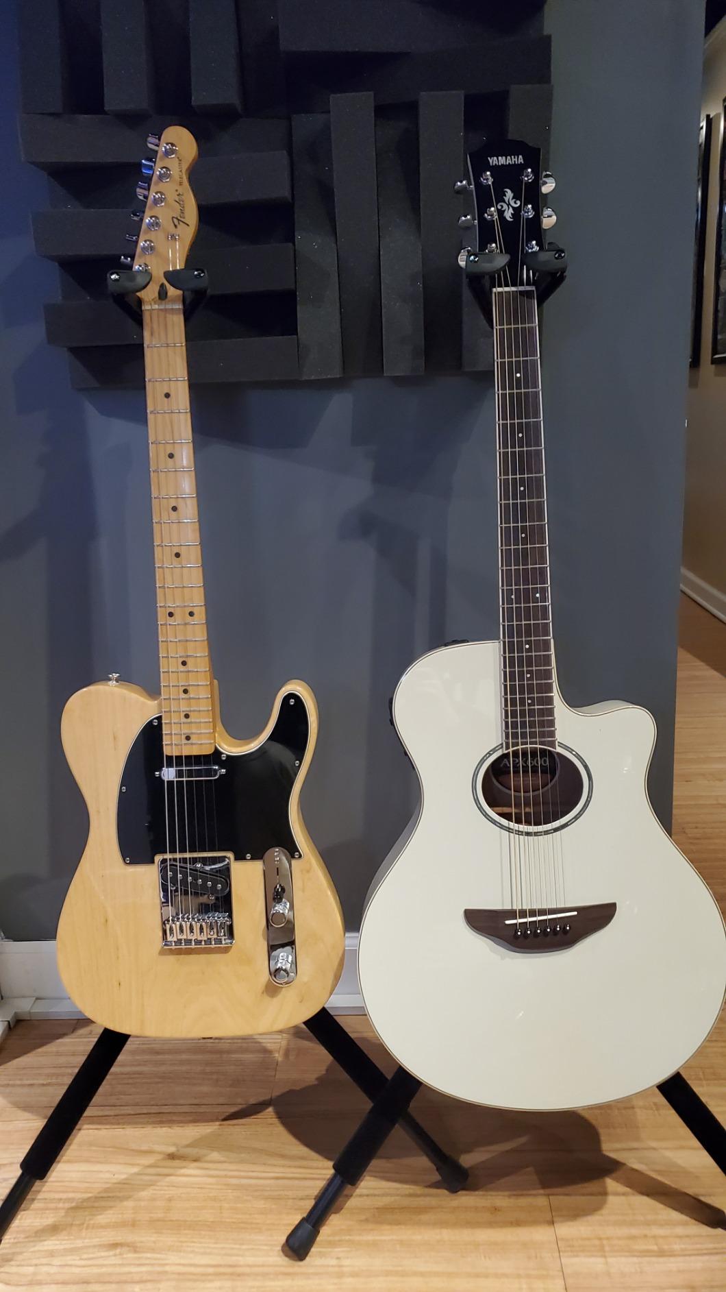 Yamaha APX600 NA Thin Body Acoustic-Electric Guitar, Natural customer photo 1