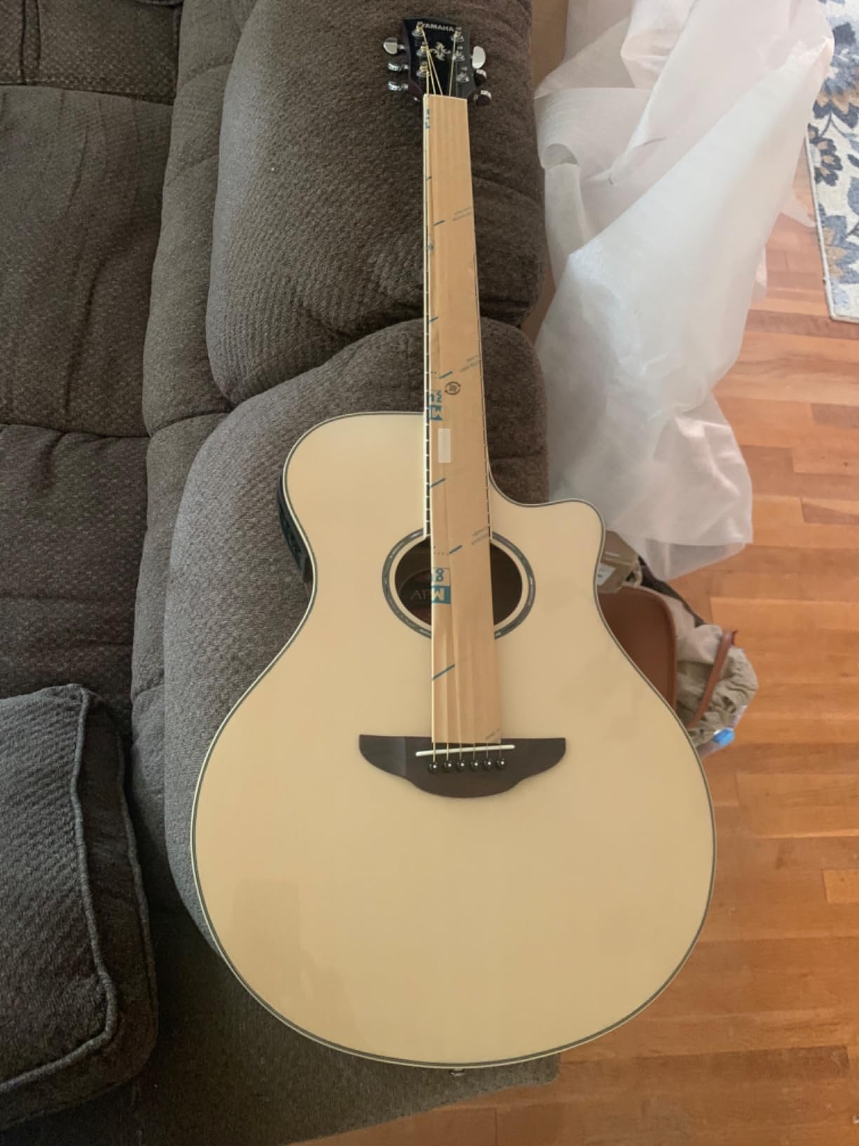 Yamaha APX600 OBB Thin Body Acoustic-Electric Guitar, Oriental Blue Burst customer photo 2