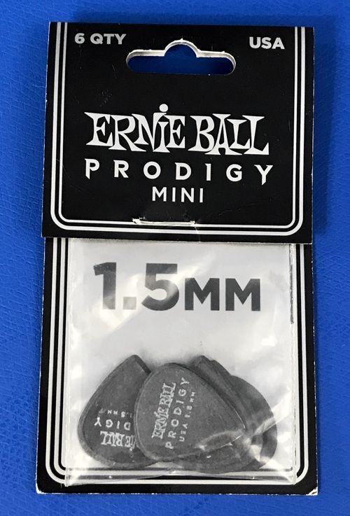 Ernie Ball Prodigy Guitar Picks, Mini, Black 1.5mm, 6-pack (P09200) customer photo 2