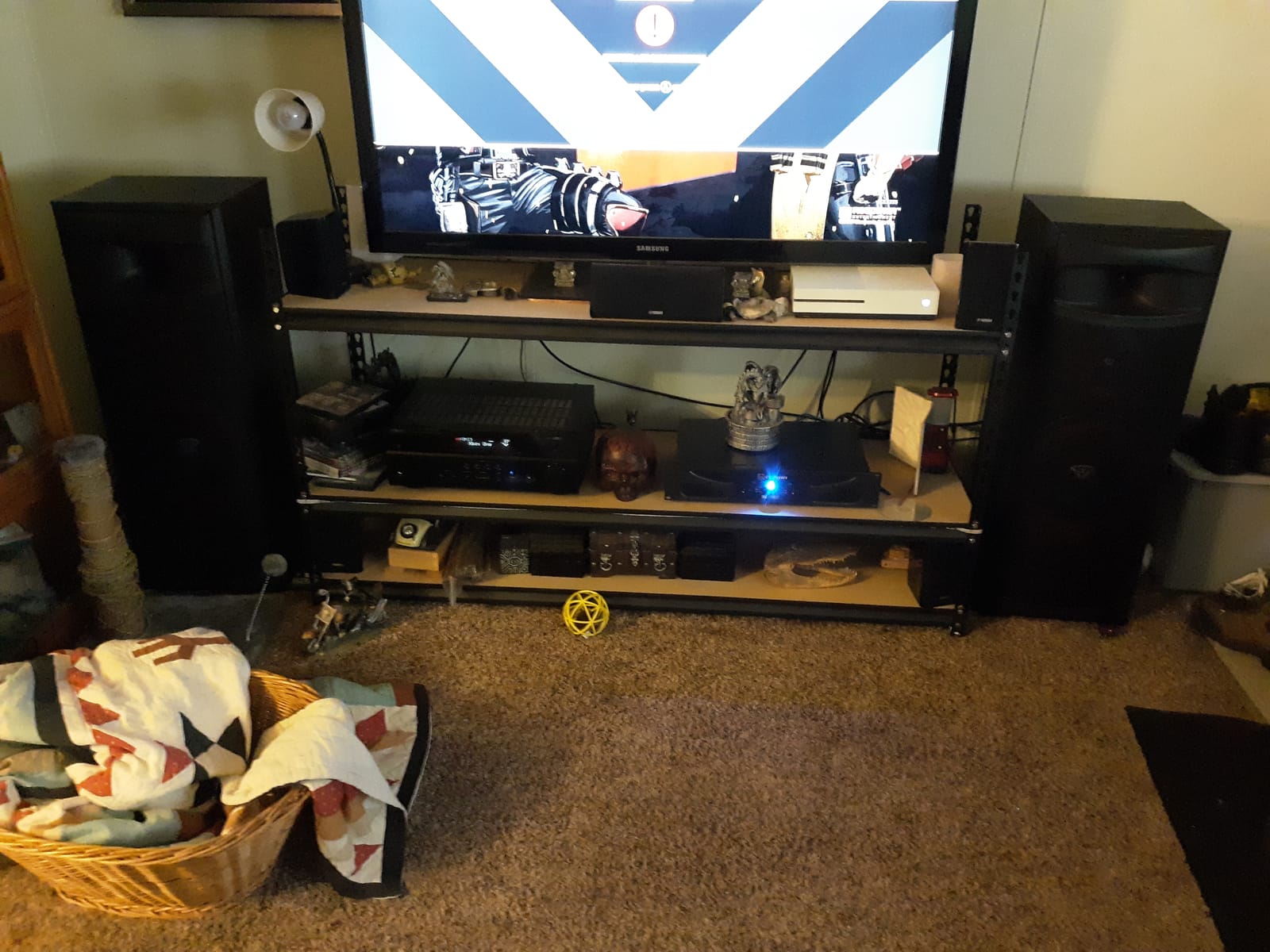 YAMAHA RX-V685 7.2-Channel AV Receiver with MusicCast customer photo 1