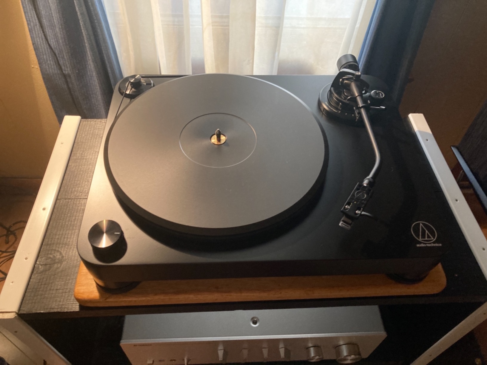 Audio-Technica at-LP7 Fully Manual Belt-Drive Turntable Black customer photo 2