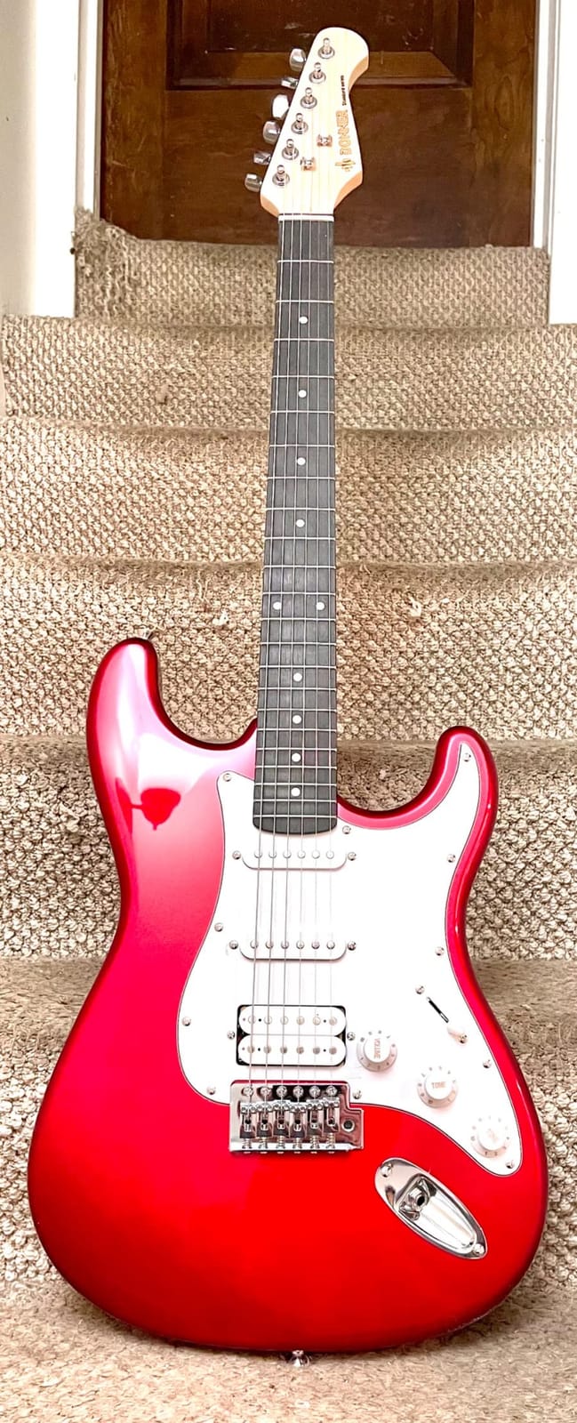 Donner DST-100B 39 Inch Electric Guitar Beginner Kit customer photo 1