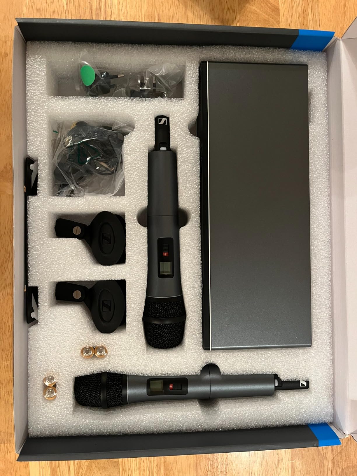Sennheiser Pro Audio XSW 1-825 DUAL-A Channel Wireless Microphone System,Black customer photo 1
