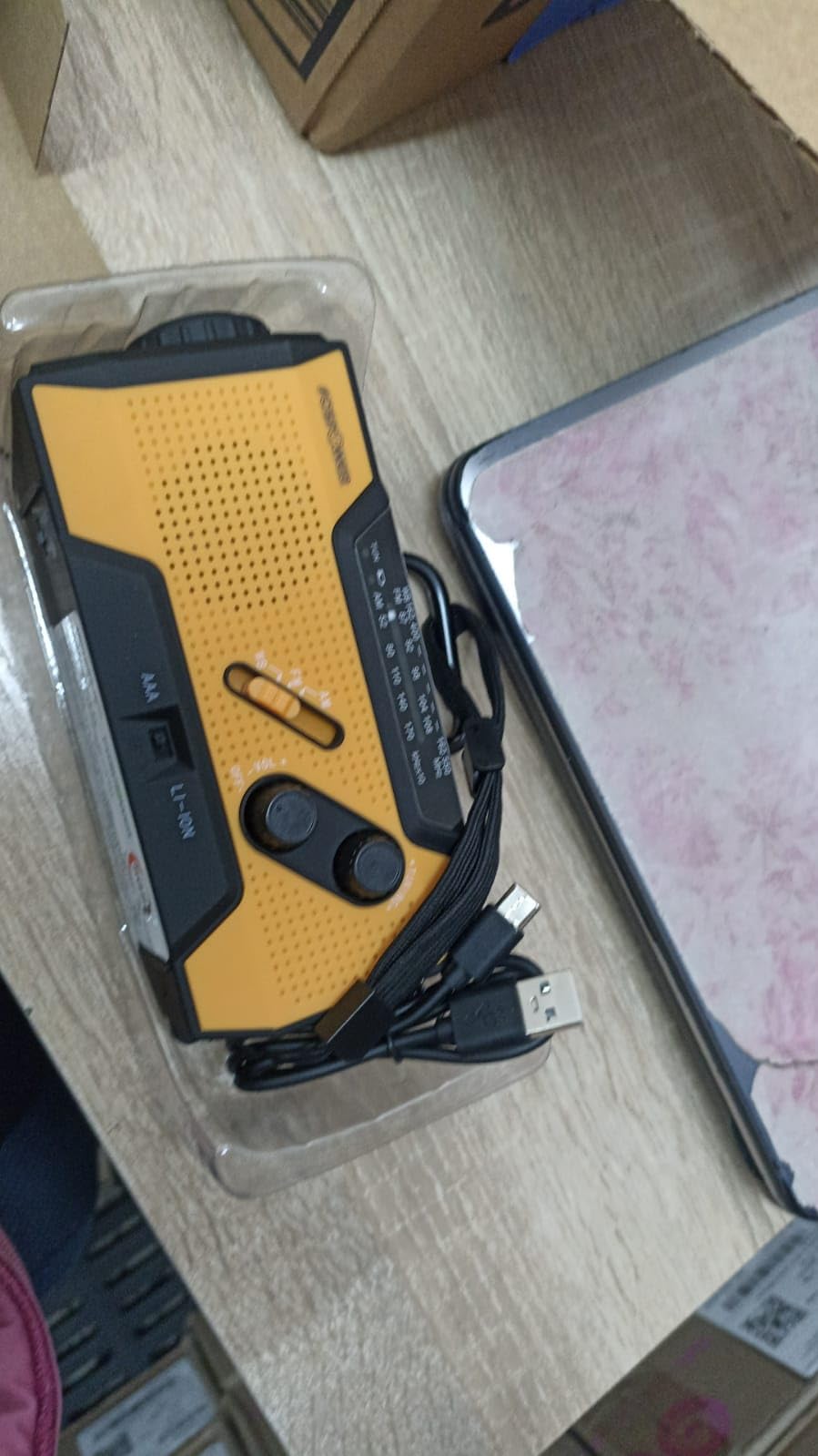 FosPower NOAA Emergency Weather Radio A1 7400mWh Solar Hand Crank (Orange) customer photo 1