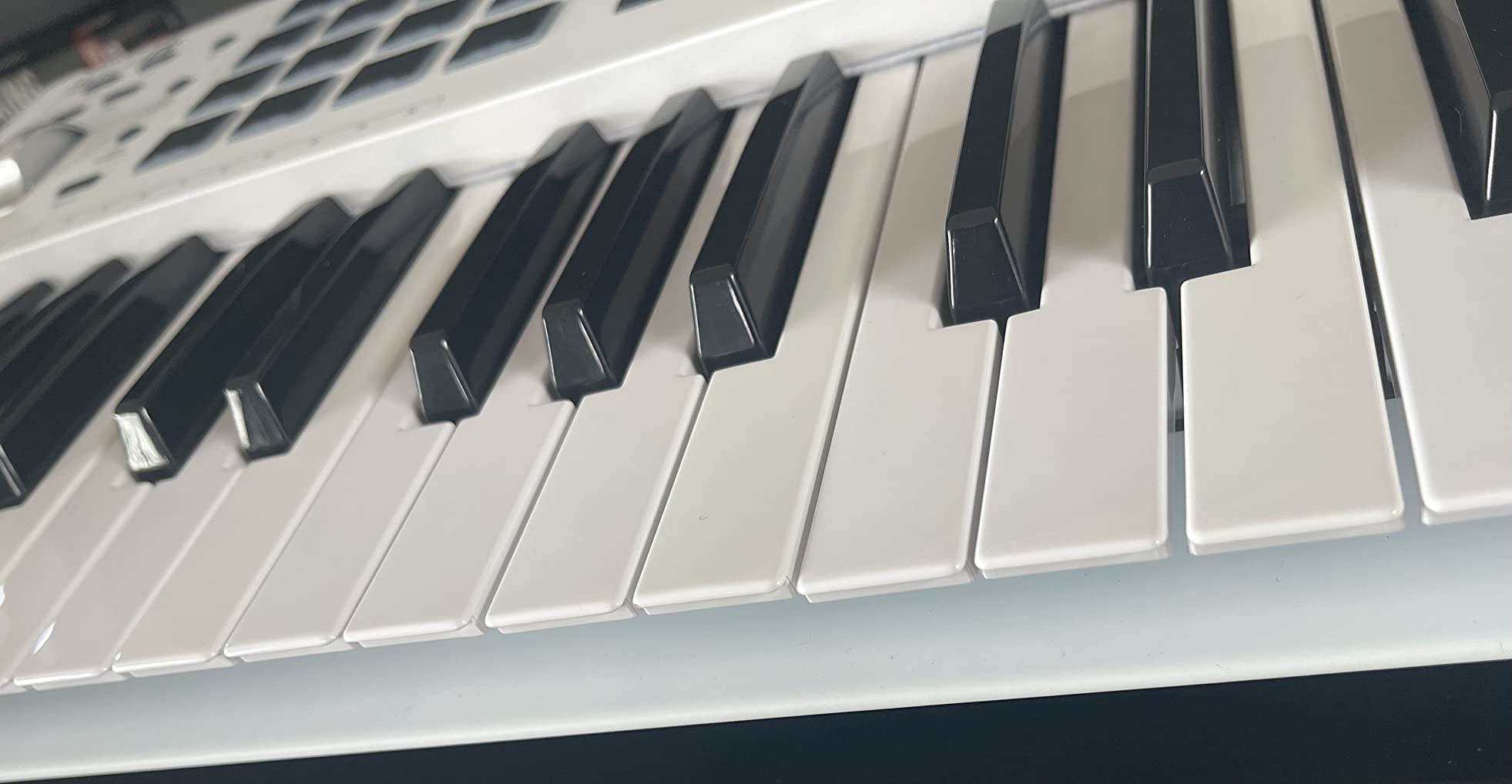 Arturia KeyLab 61 MkII - 61 Key Semi Weighted USB MIDI Keyboard Controller customer photo 1
