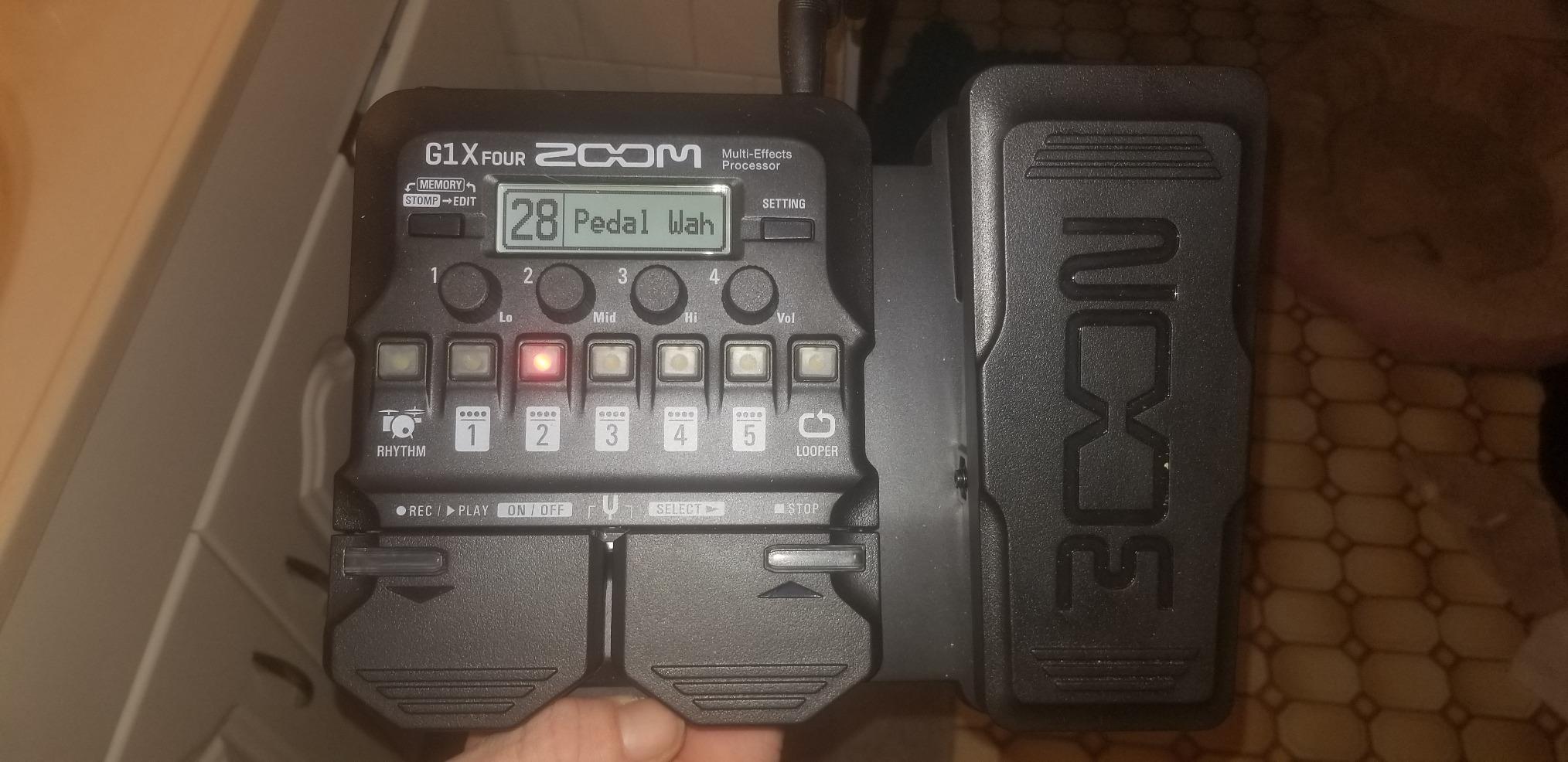 Zoom G1 Four Guitar Multi-Effects Processor customer photo 1